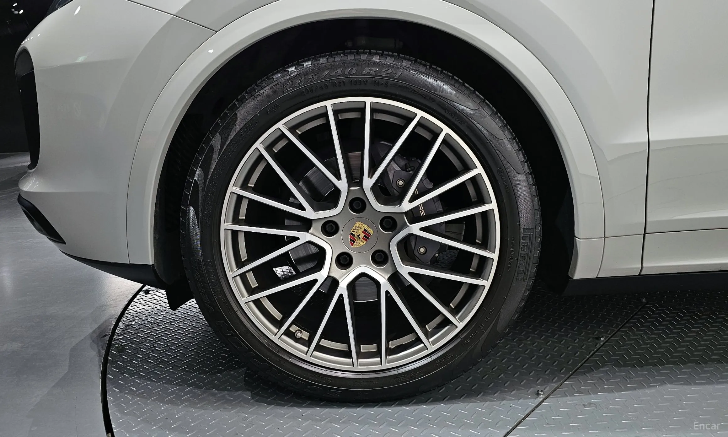 Porsche Cayenne (PO536) превью 5
