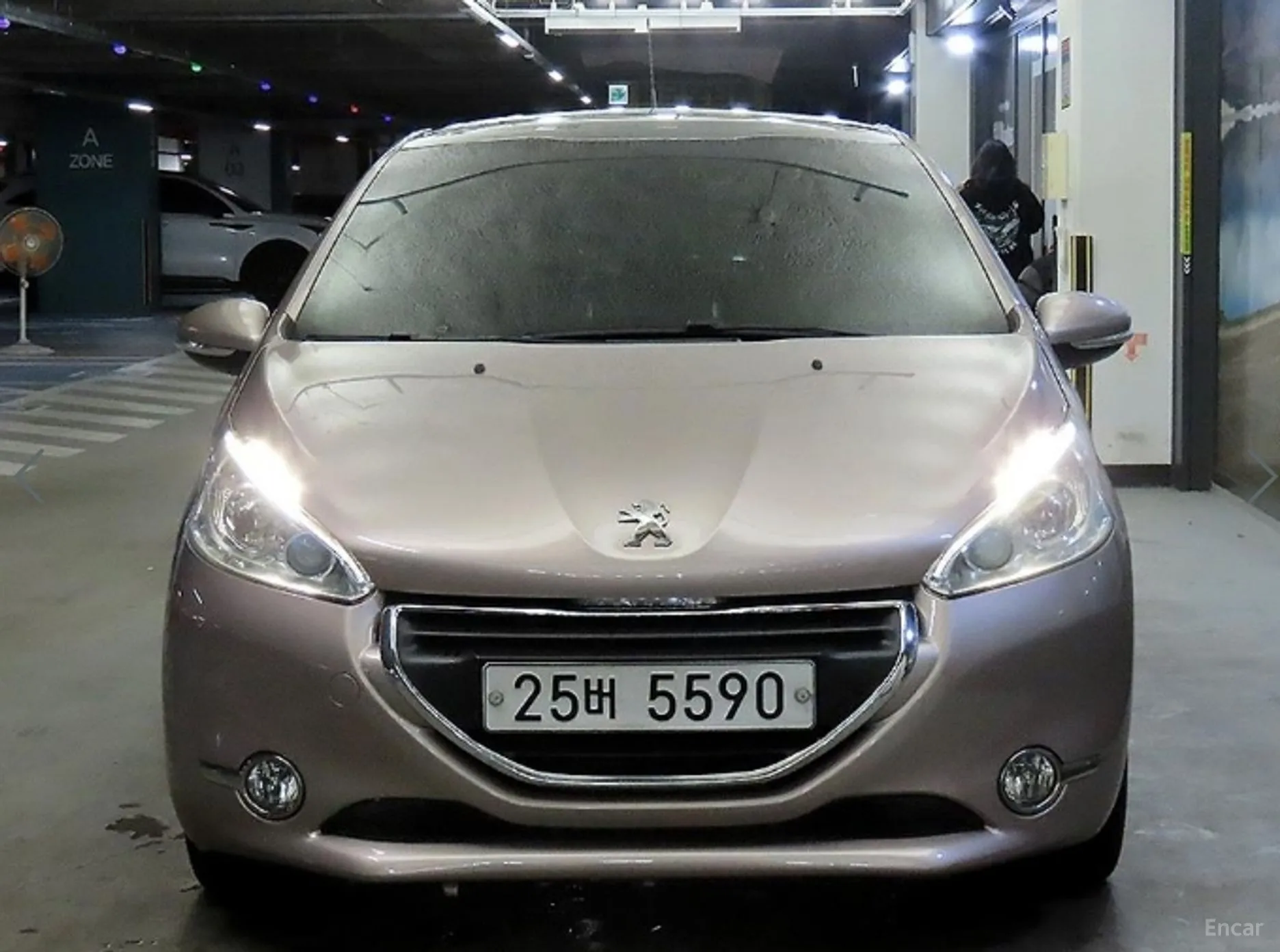 Peugeot 208