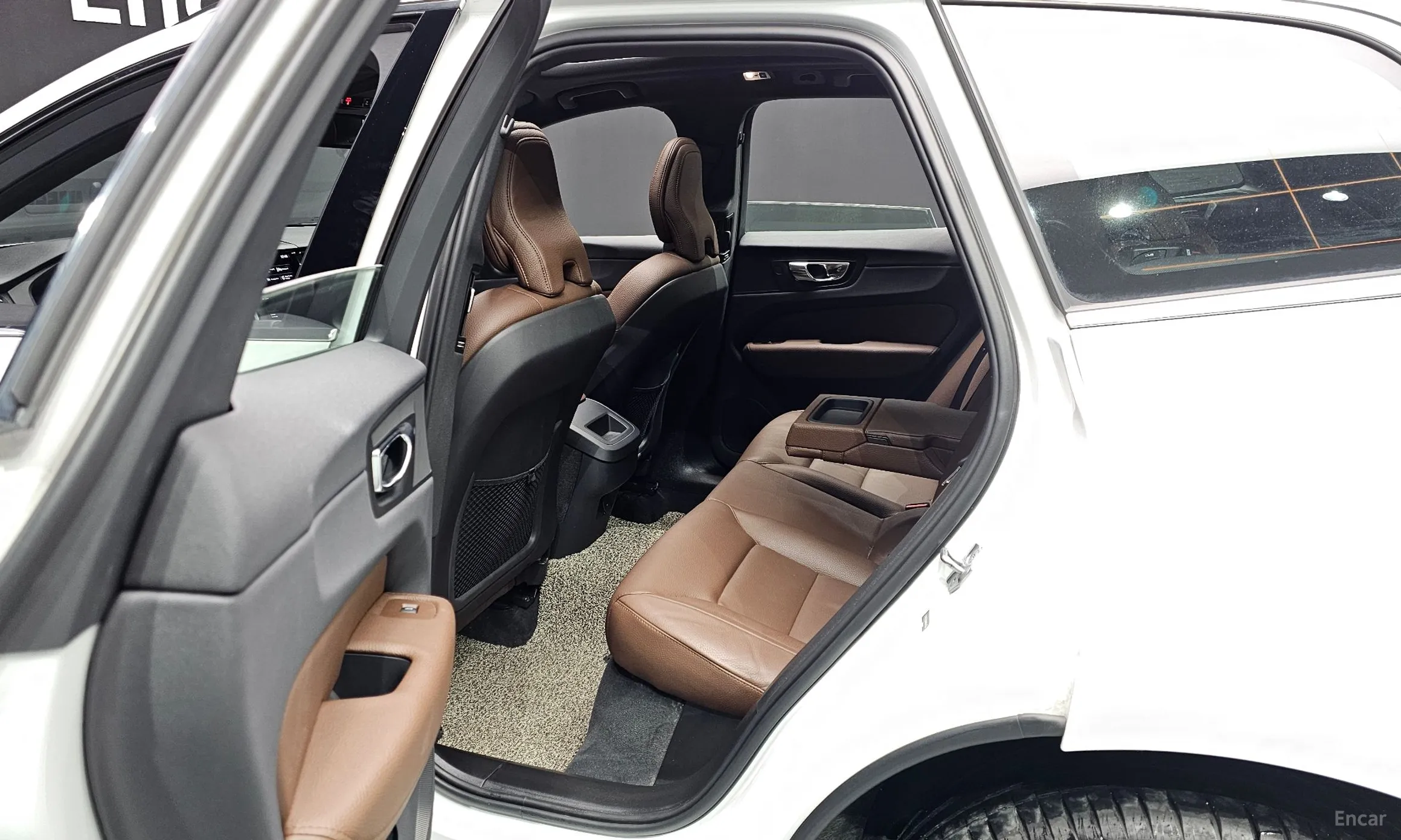 Volvo XC60 Gen 2 превью 12