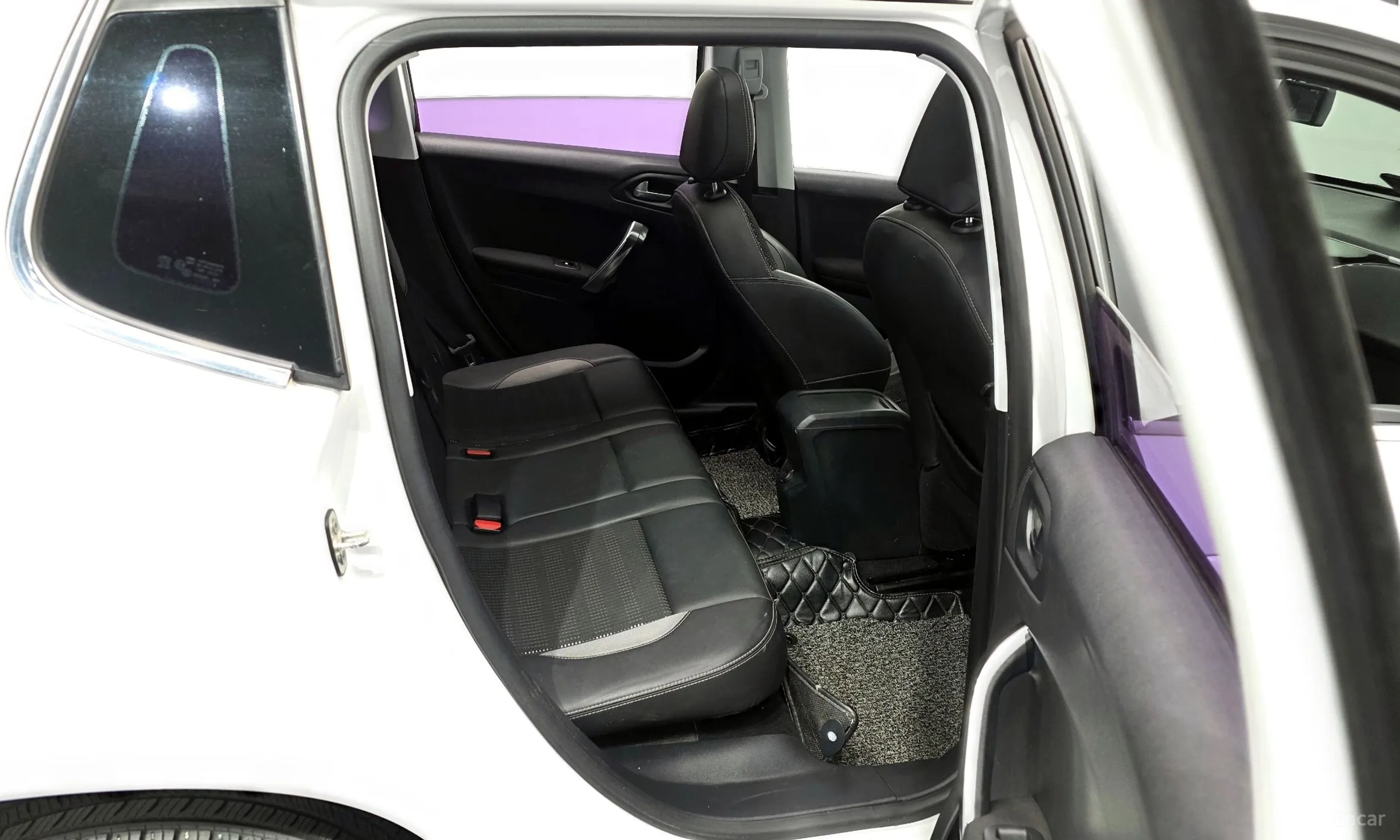 Peugeot 2008. превью 12