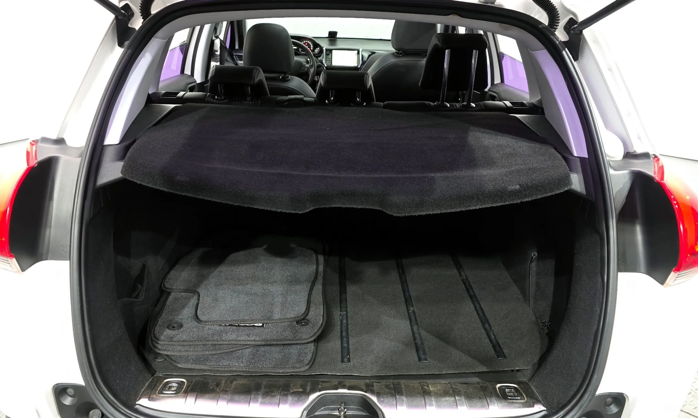 Peugeot 2008. превью 20