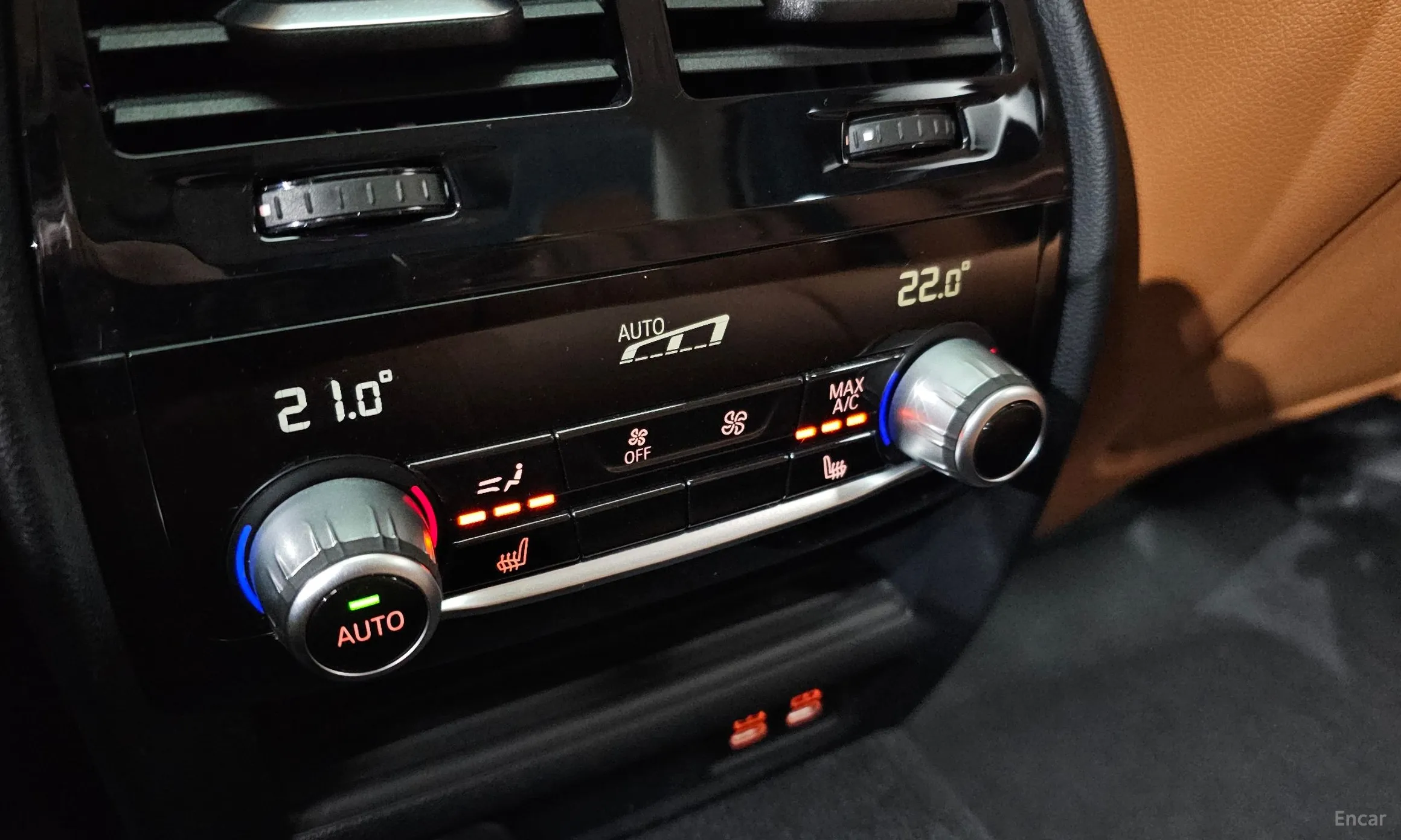 BMW 5 Series (G30) превью 19