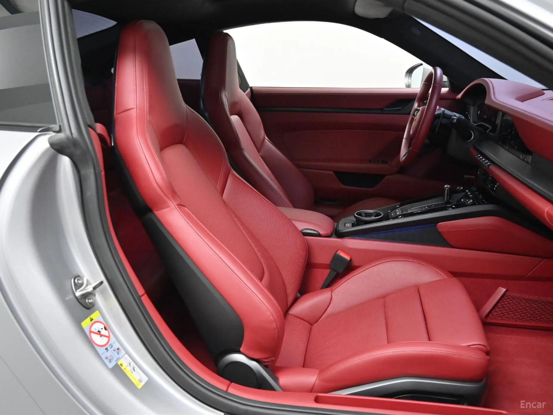 Porsche 911 (992) превью 10