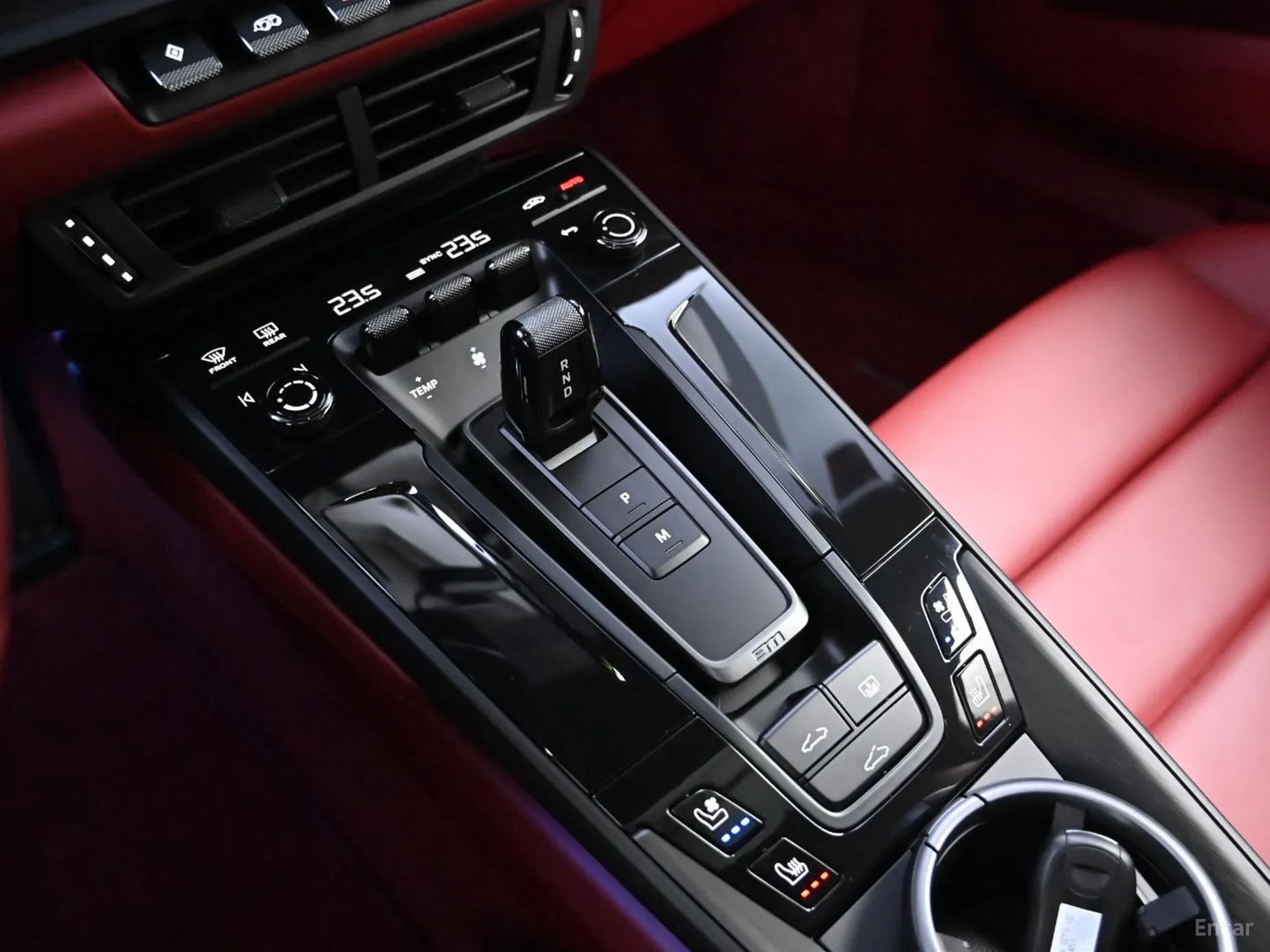 Porsche 911 (992) превью 9