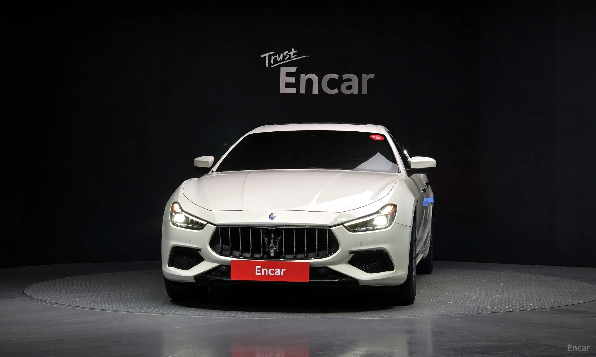 Maserati Ghibli превью 3