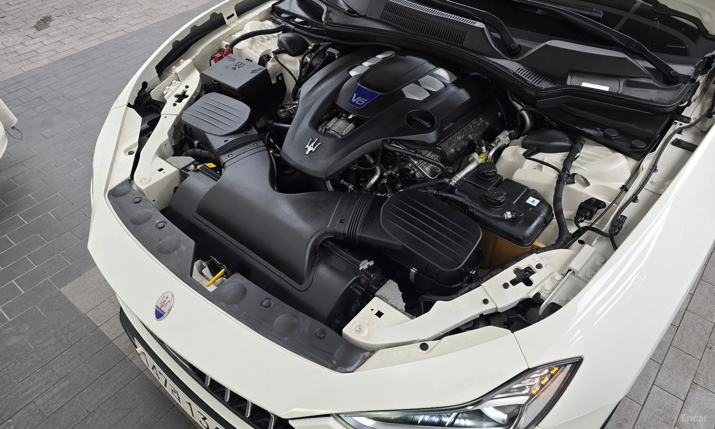 Maserati Ghibli превью 6