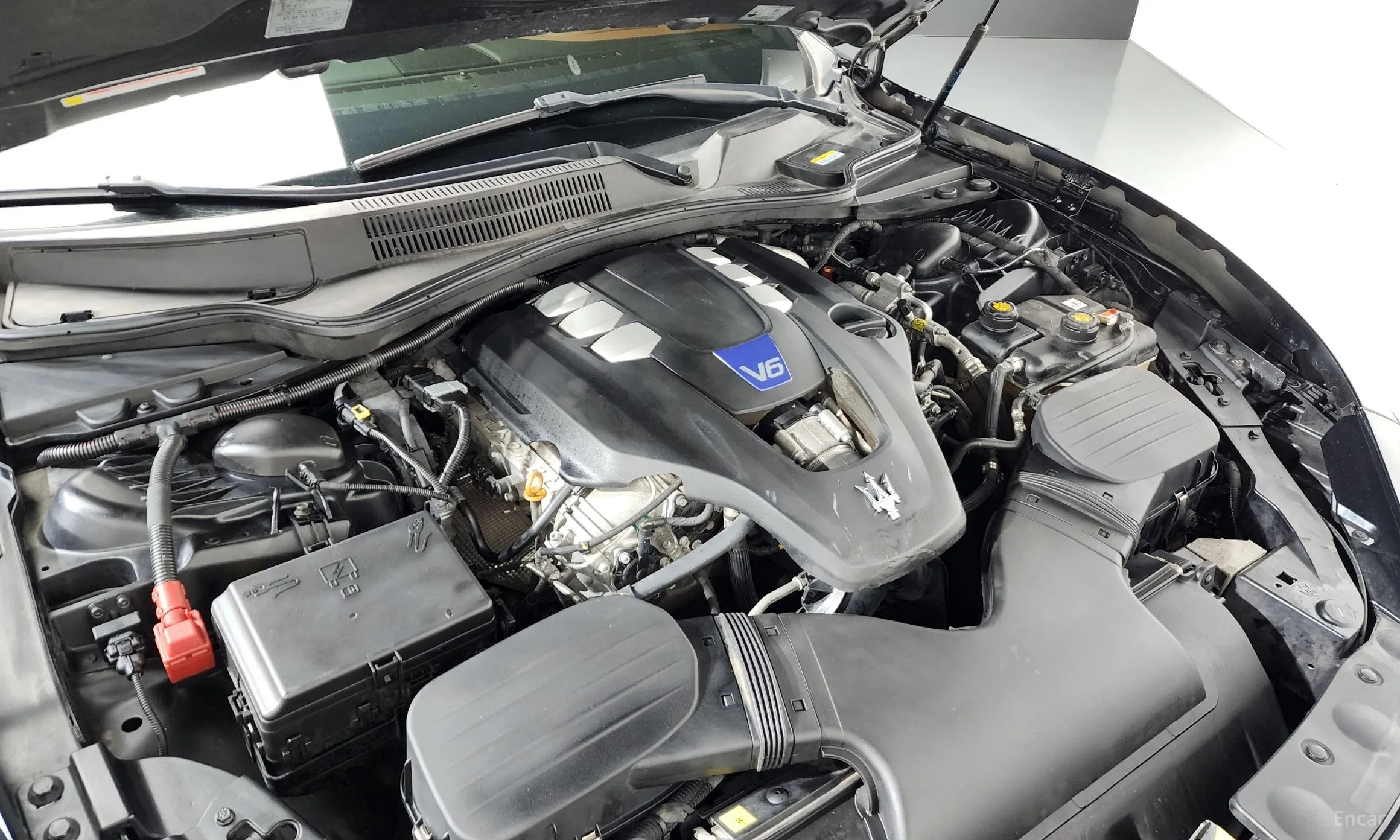 Maserati Ghibli превью 6