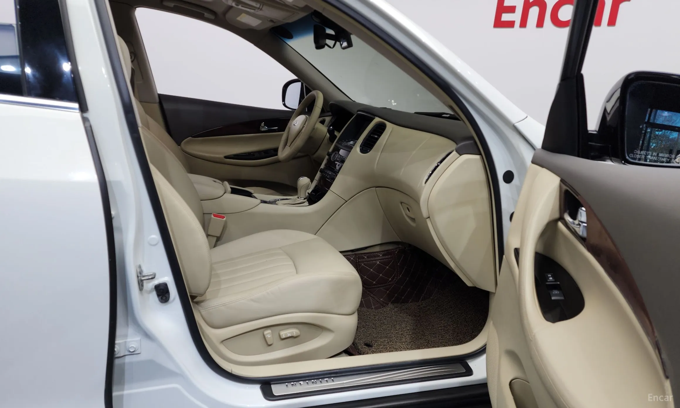 Infiniti EX35 превью 11