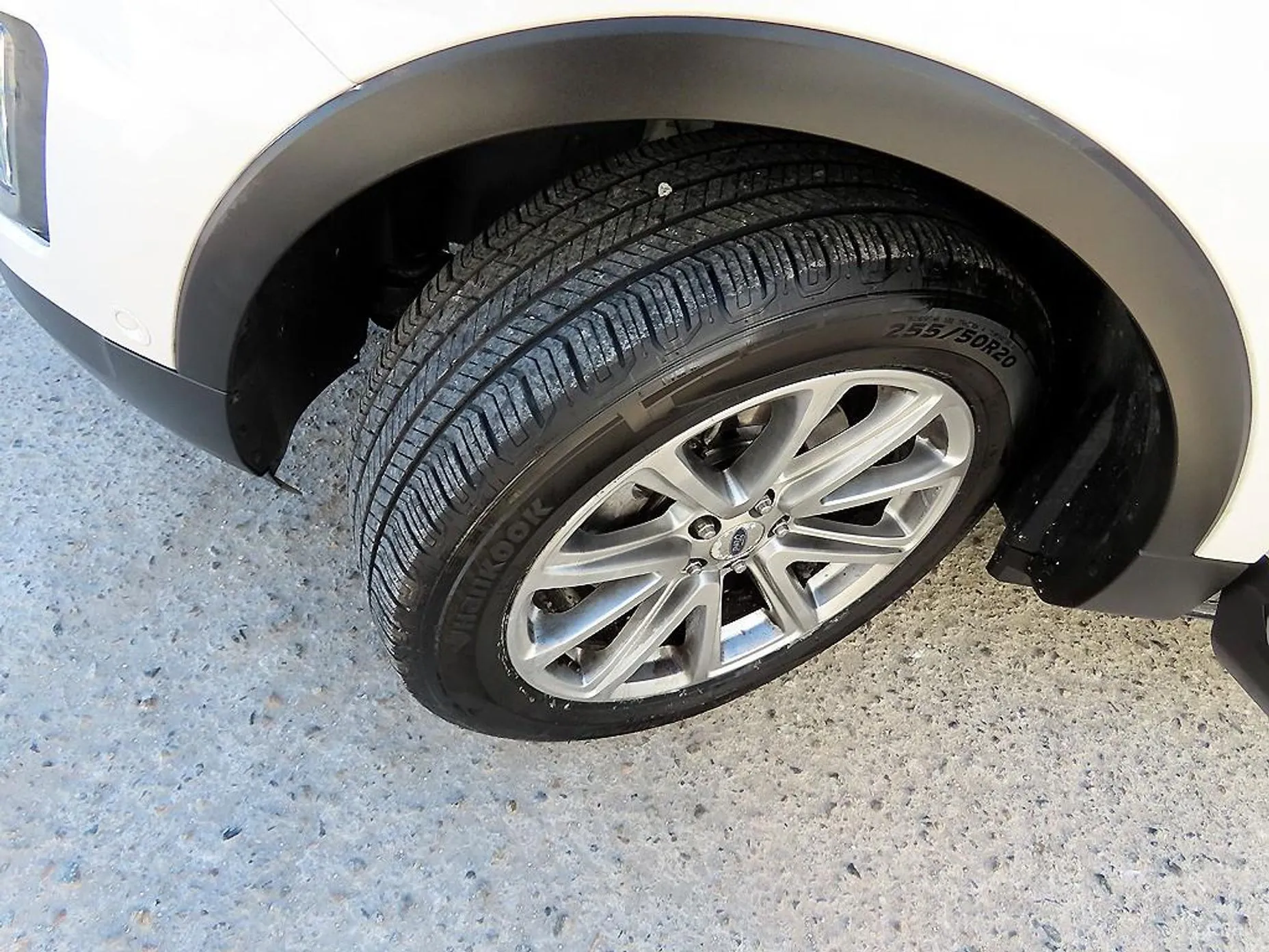 Ford Explorer превью 20