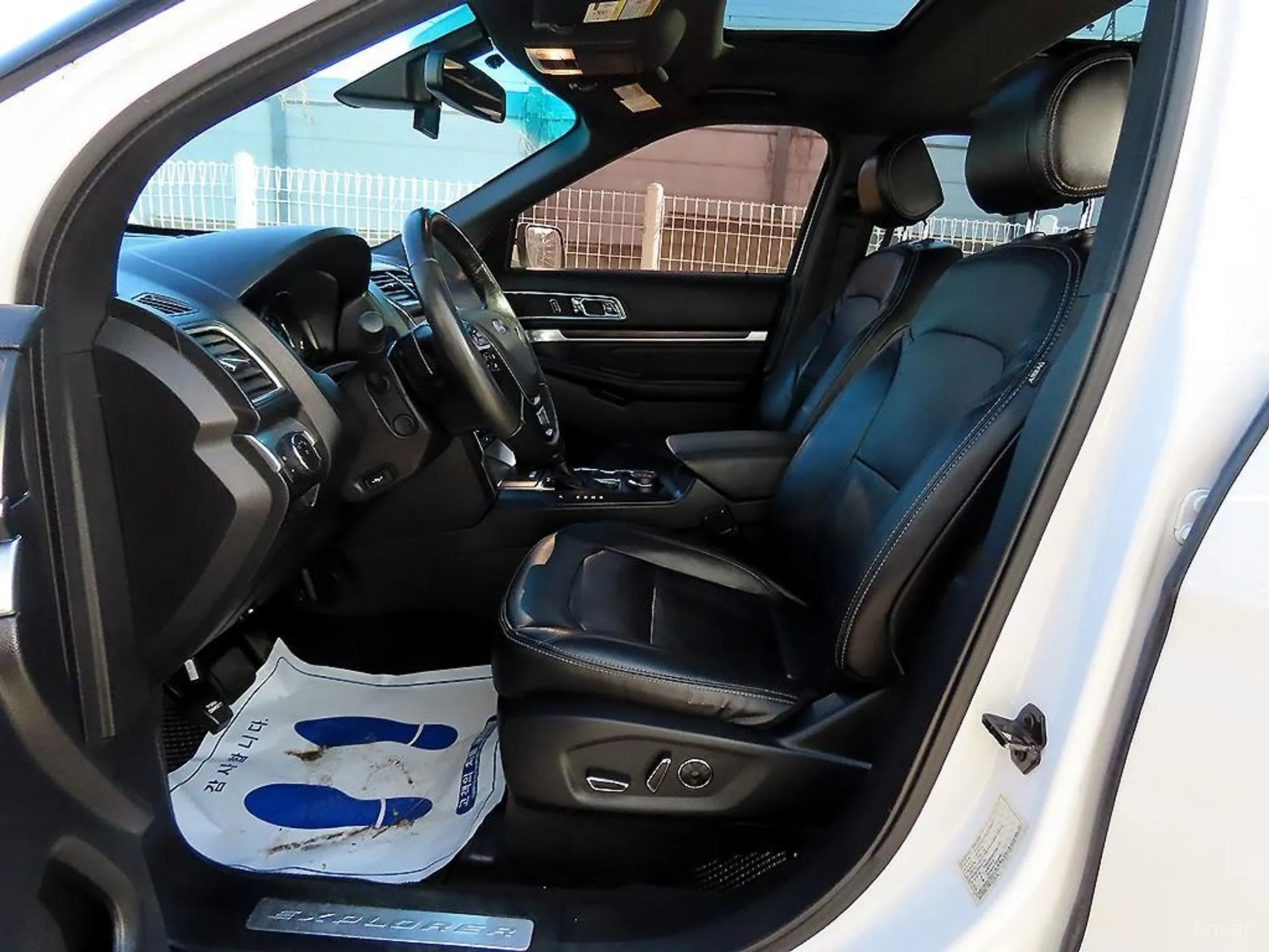 Ford Explorer превью 5