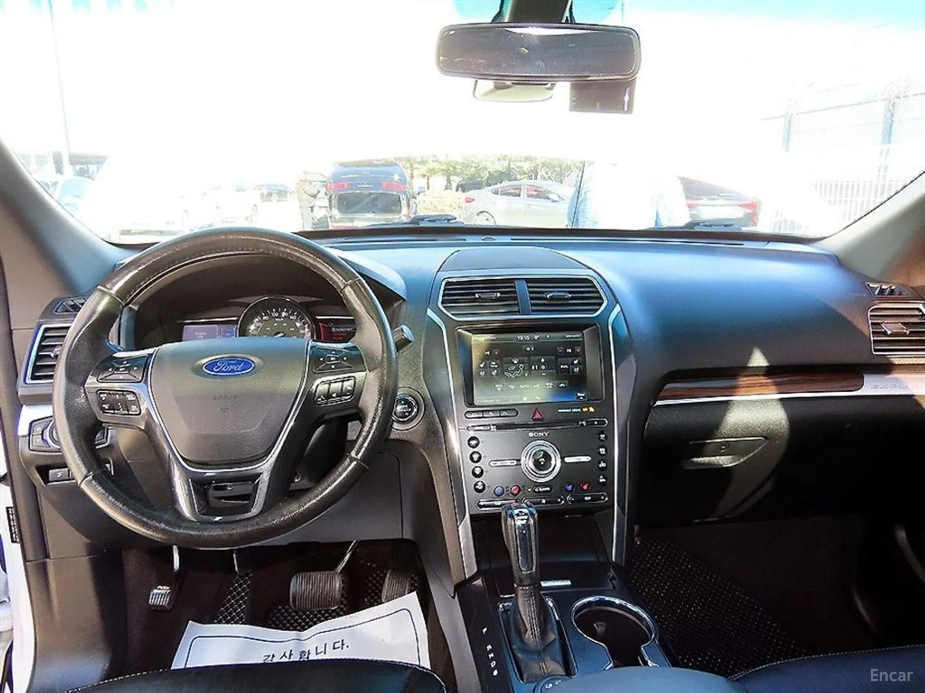 Ford Explorer превью 7