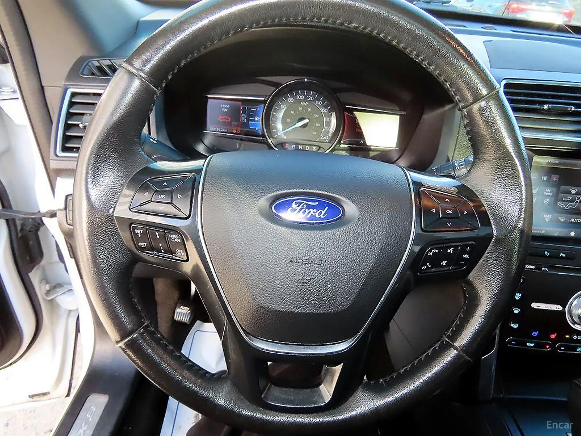 Ford Explorer превью 8