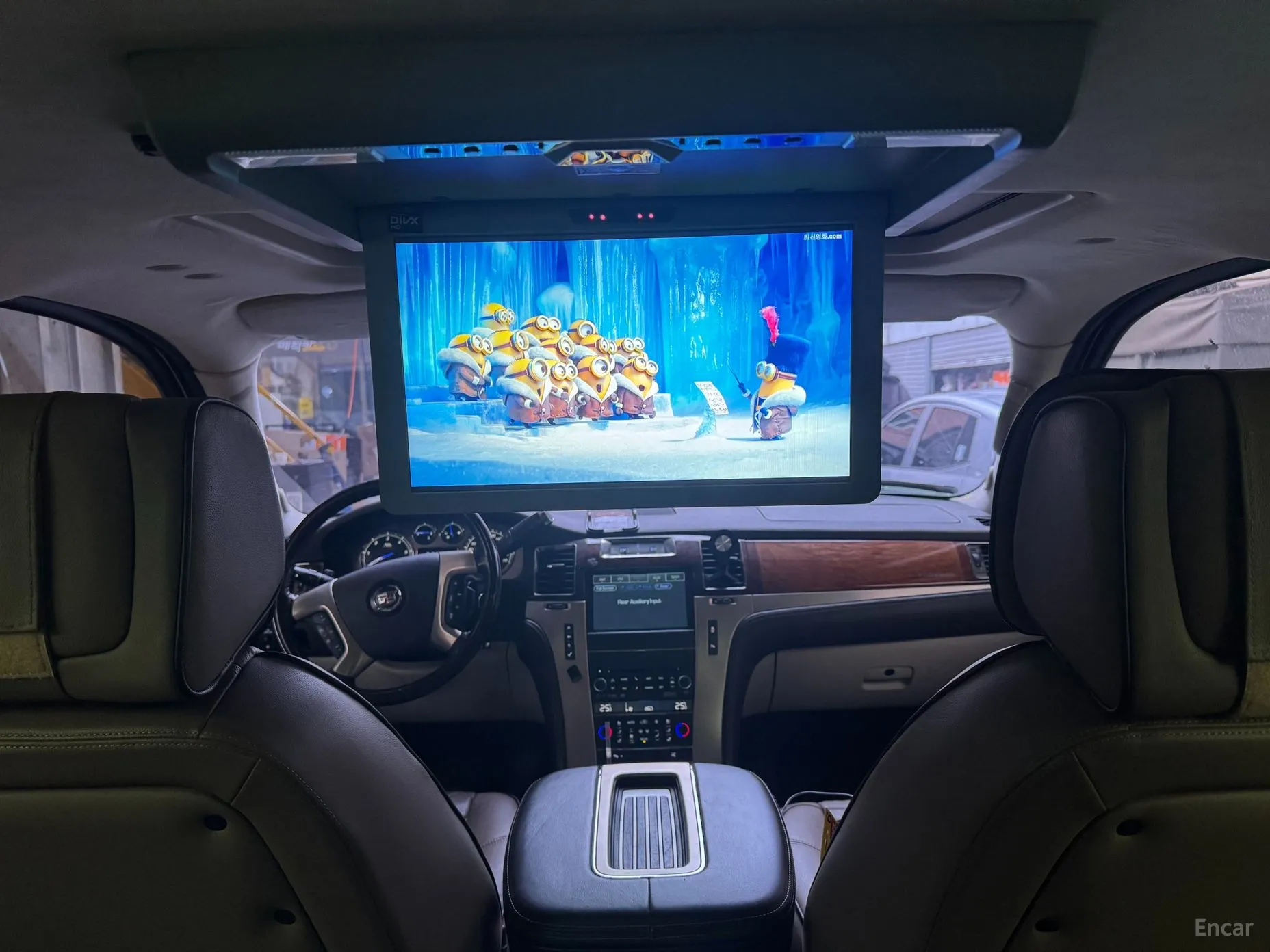 Cadillac Escalade превью 10
