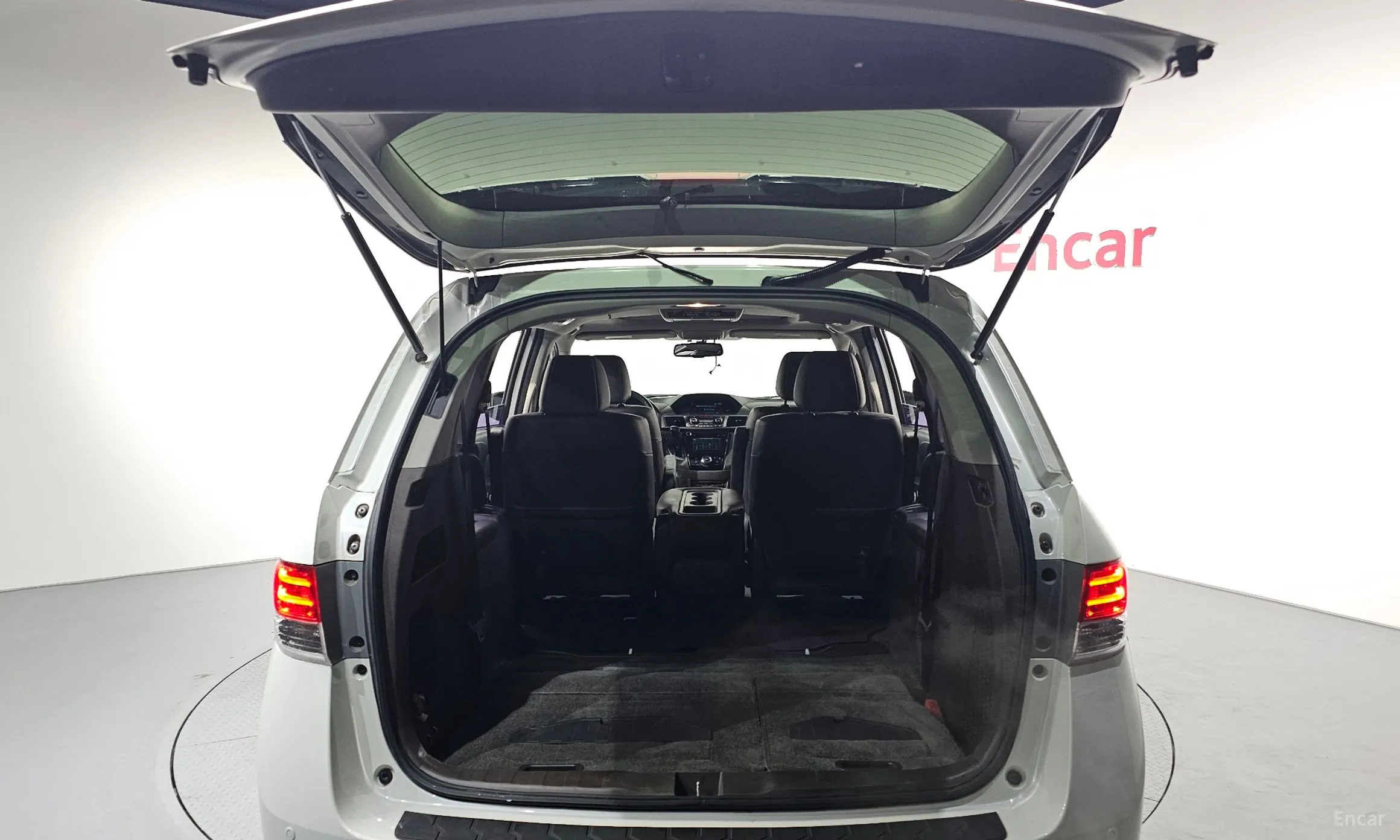 Honda Odyssey превью 20