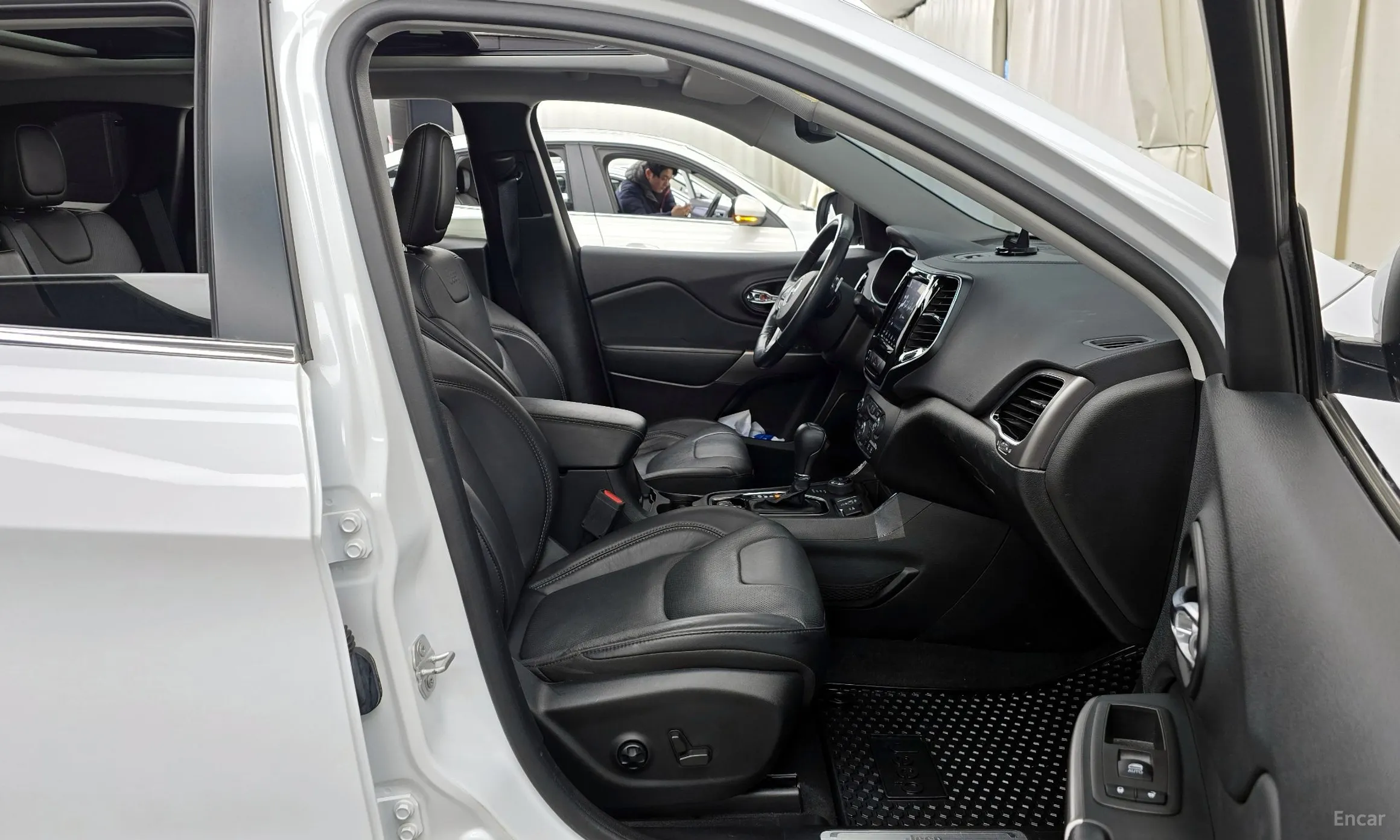 Jeep Cherokee (KL) превью 11