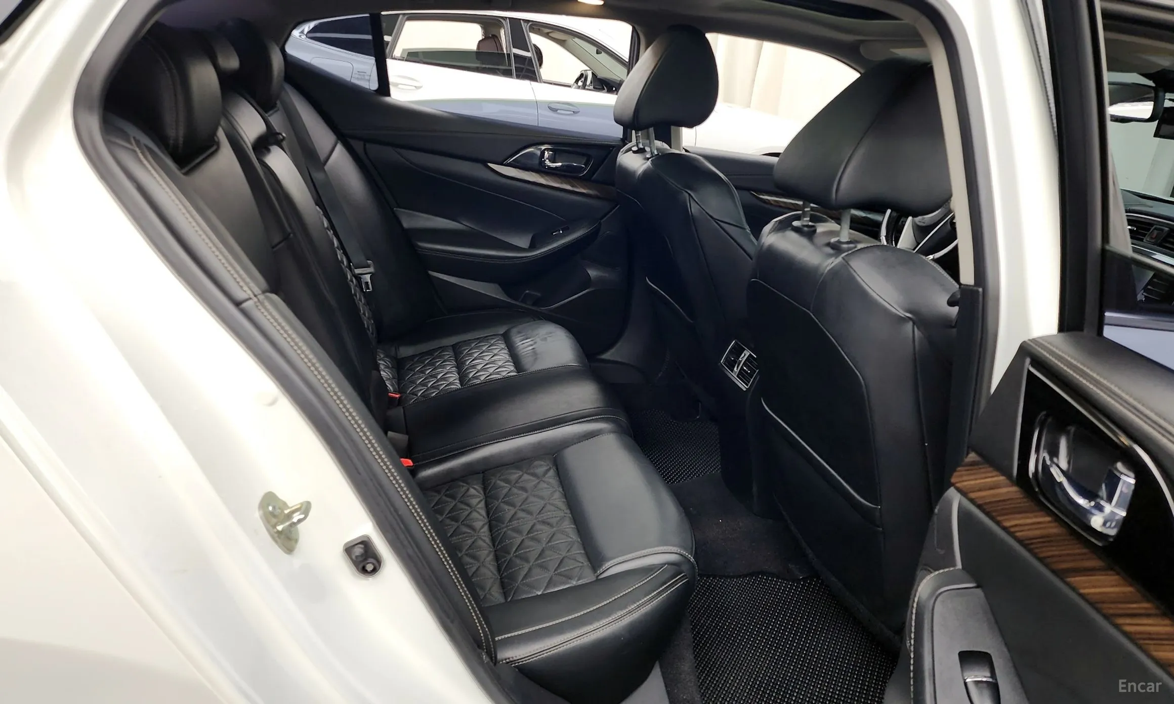 Nissan Maxima (A36) превью 12
