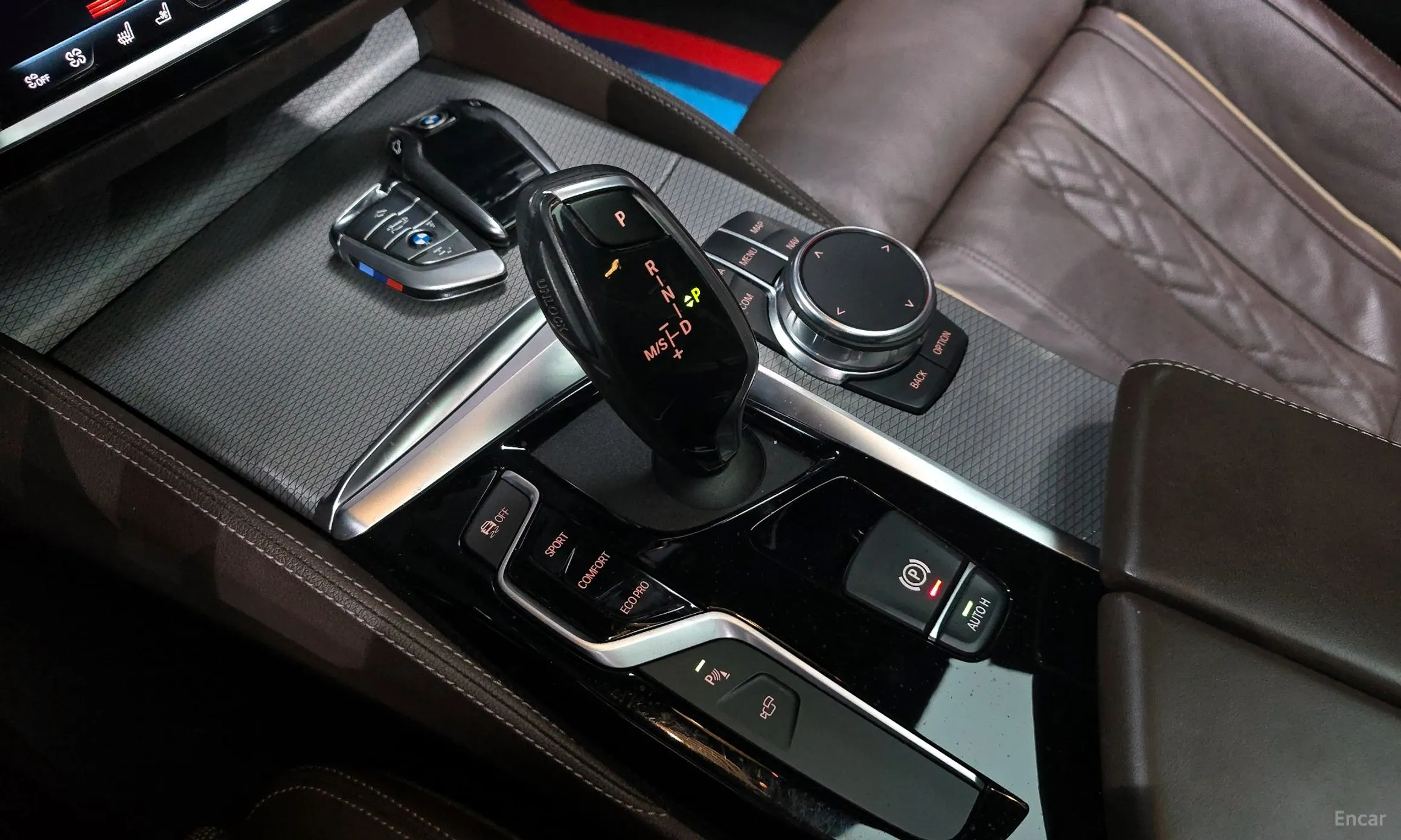 BMW 5 Series (G30) превью 9