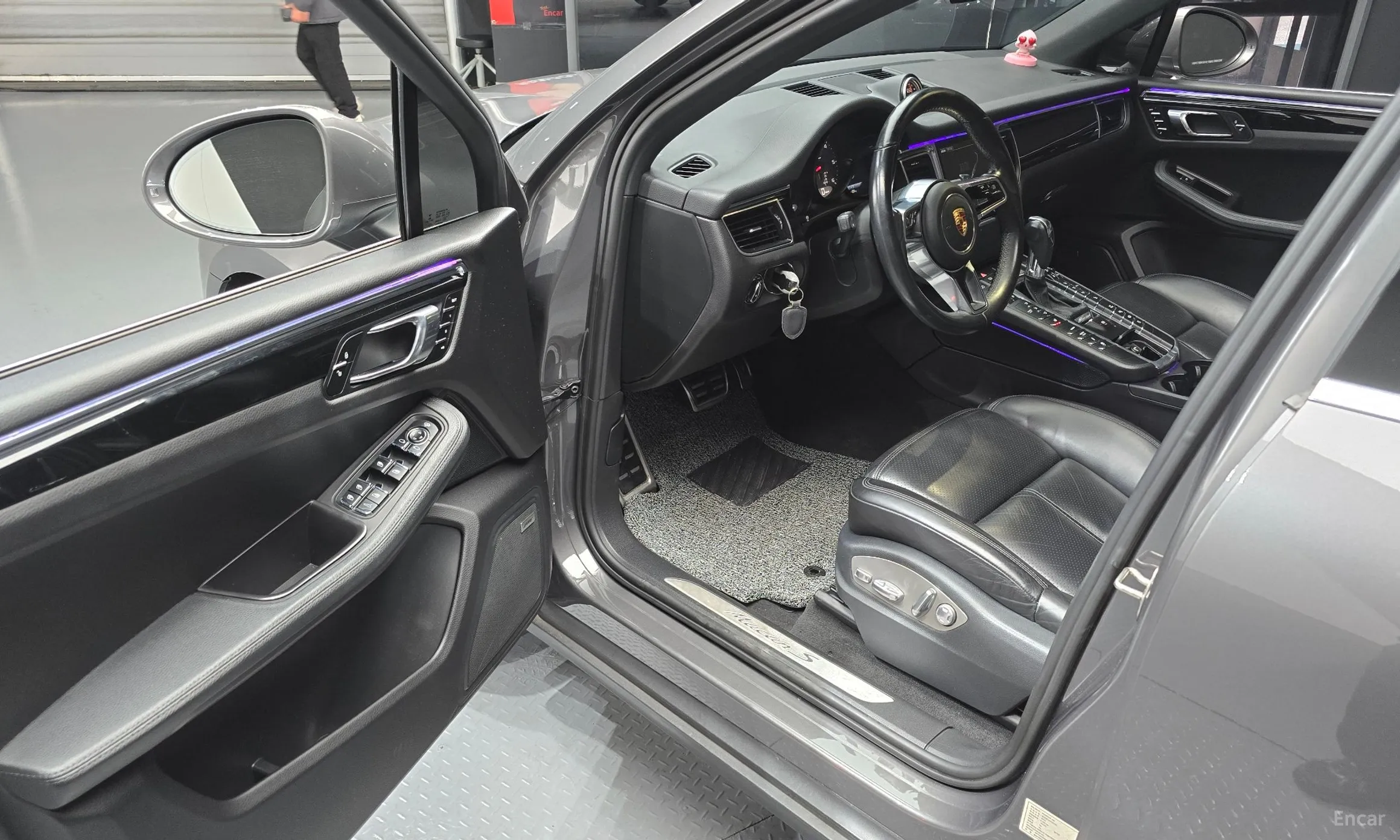 Porsche Macan превью 11