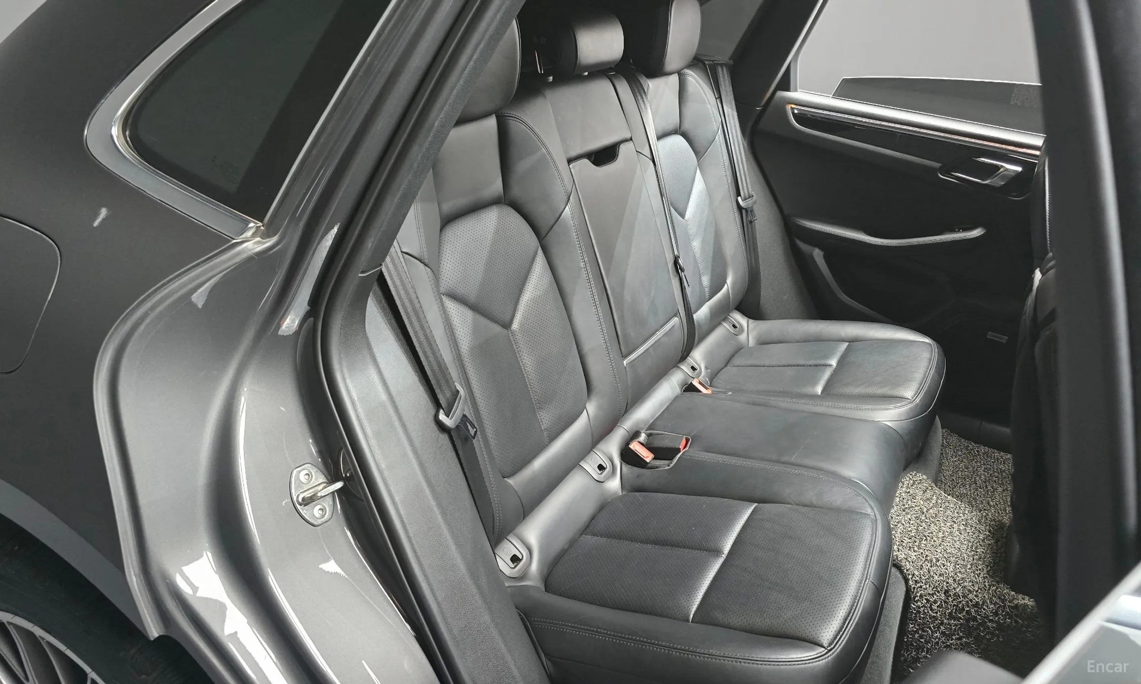Porsche Macan превью 12