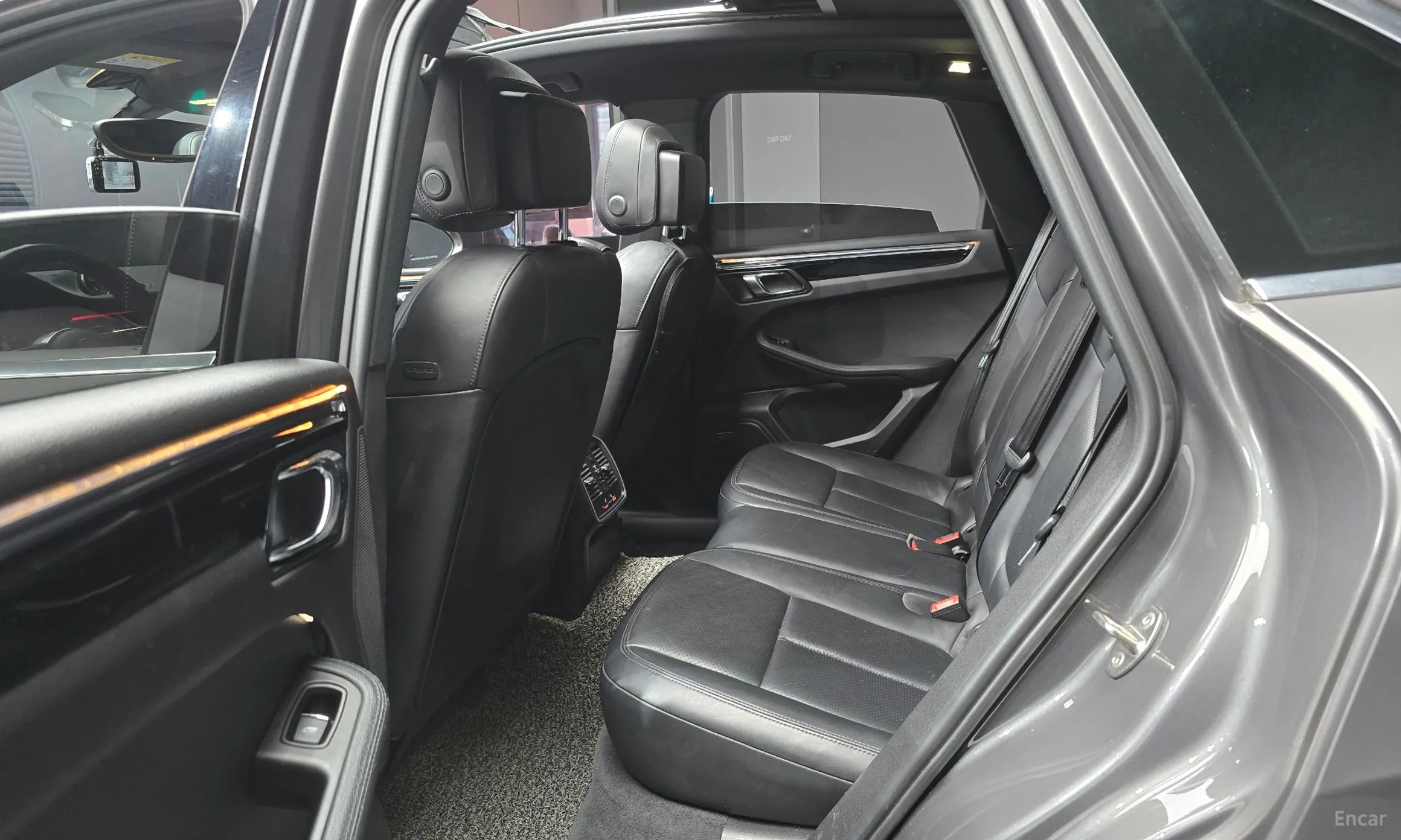 Porsche Macan превью 13