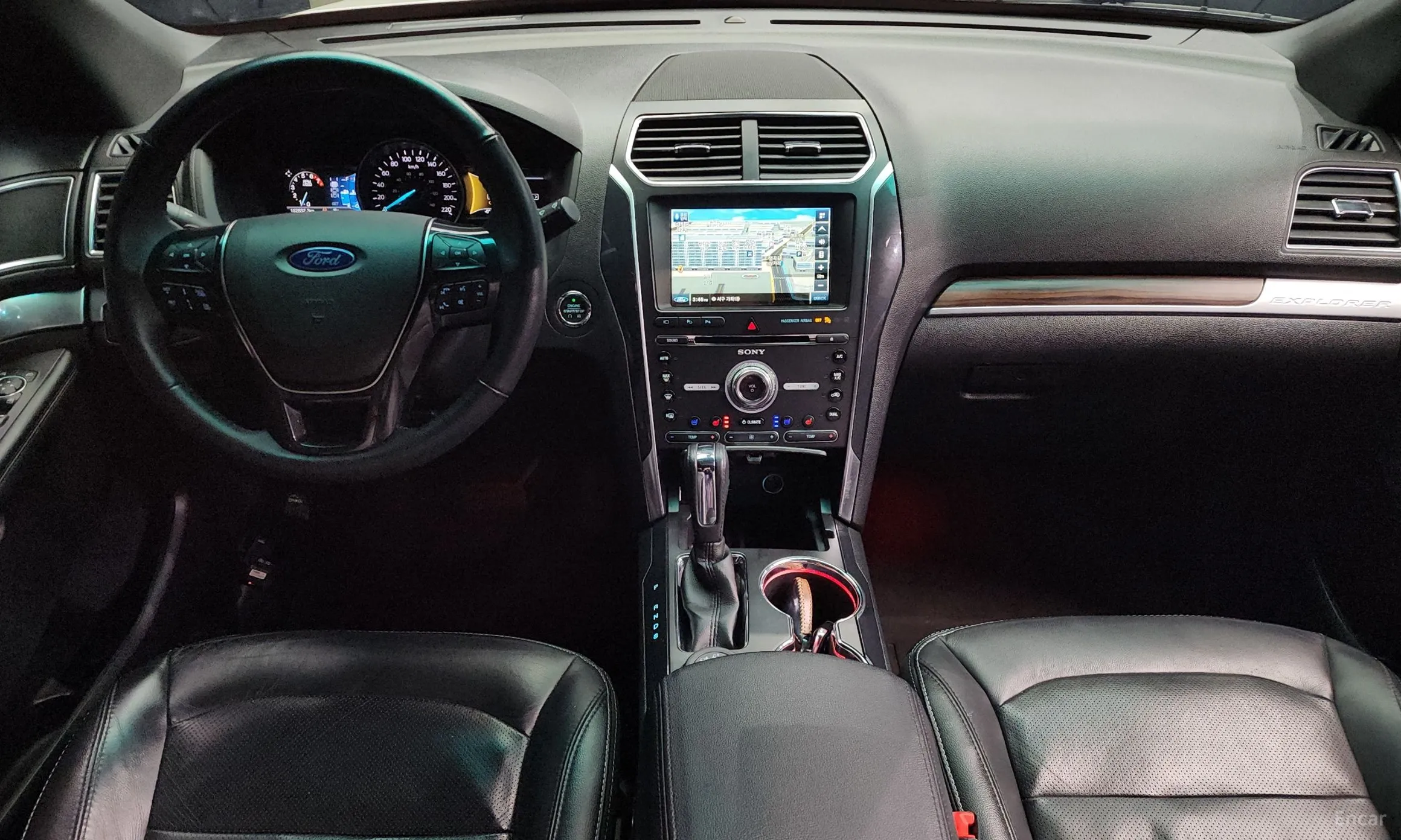 Ford Explorer превью 7