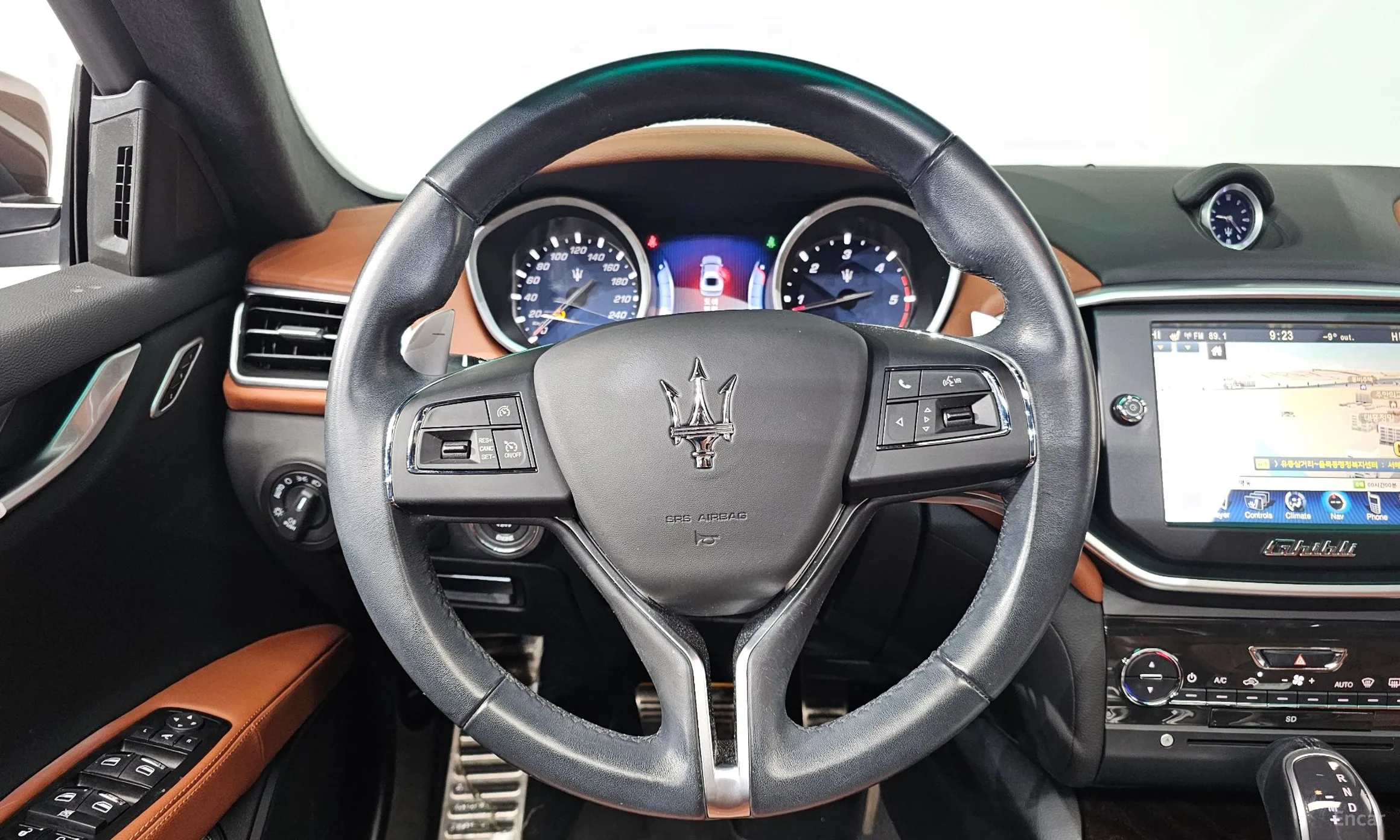 Maserati Ghibli превью 13