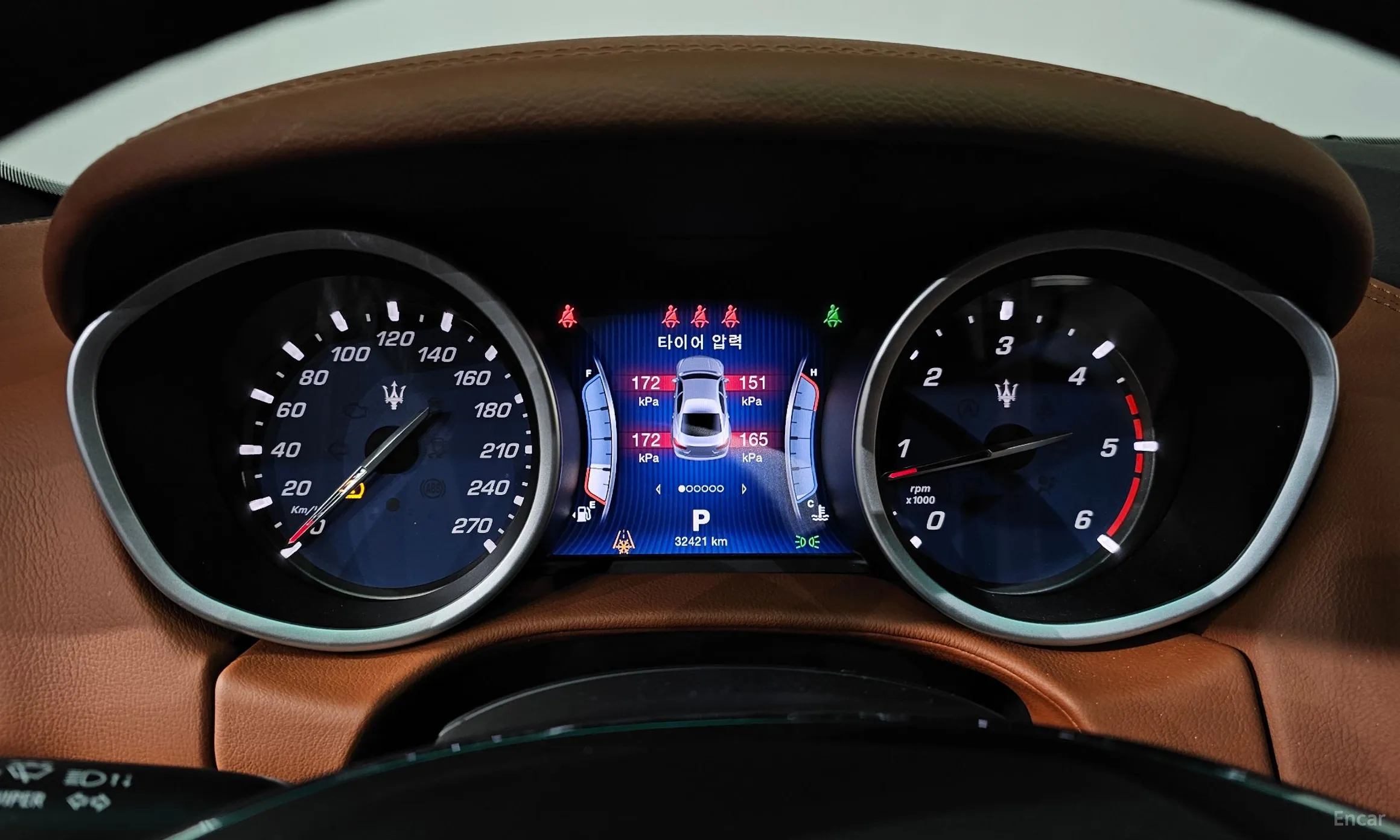 Maserati Ghibli превью 8
