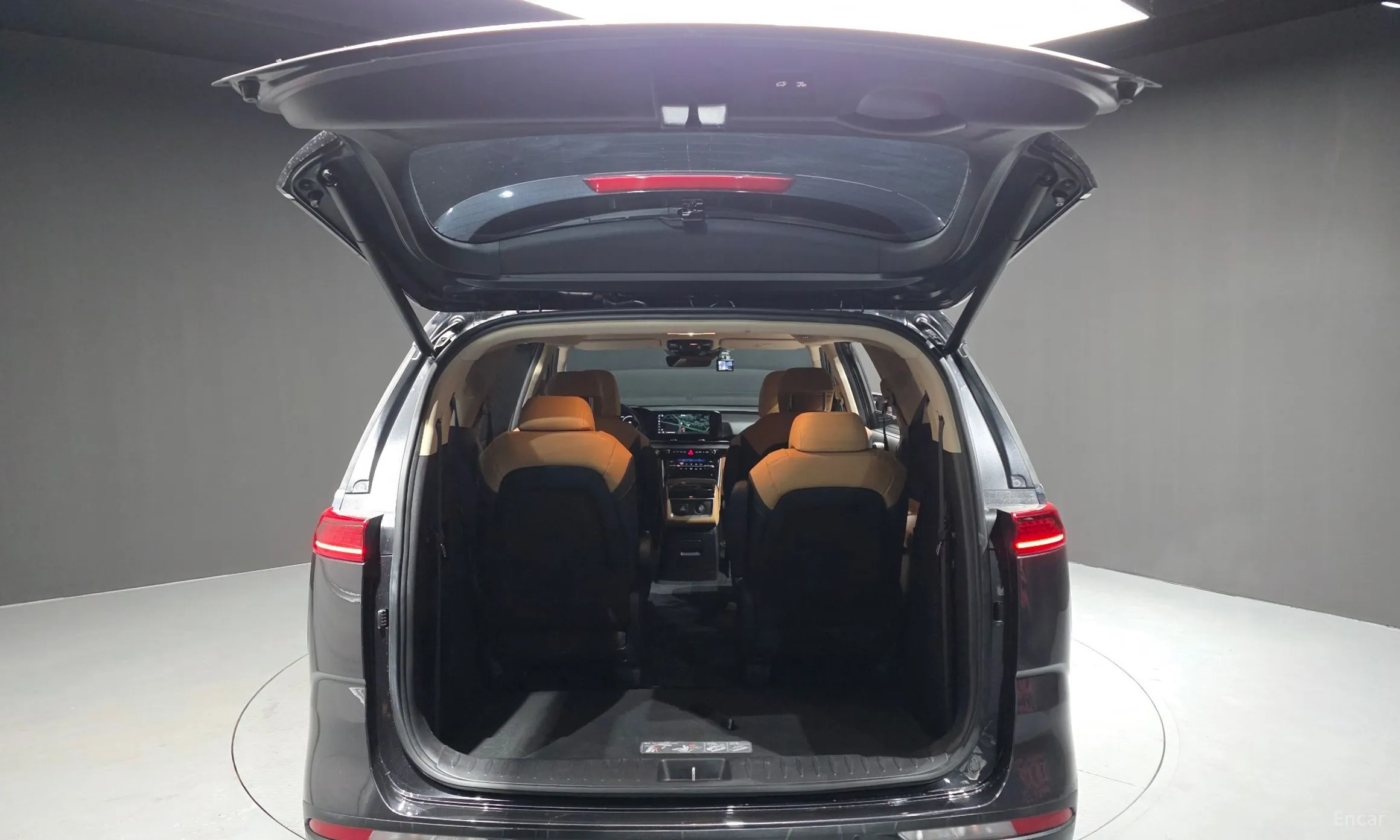 Kia Carnival Gen 4 превью 20