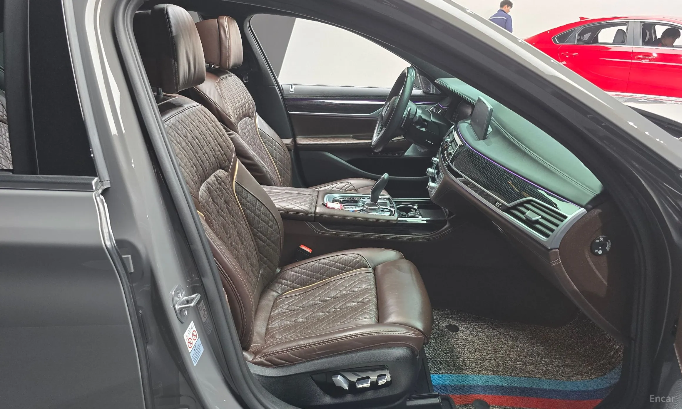 BMW 7 Series (G11) превью 10