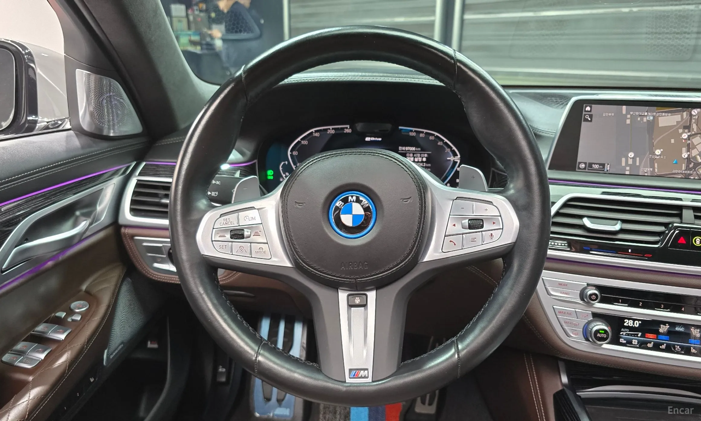 BMW 7 Series (G11) превью 13