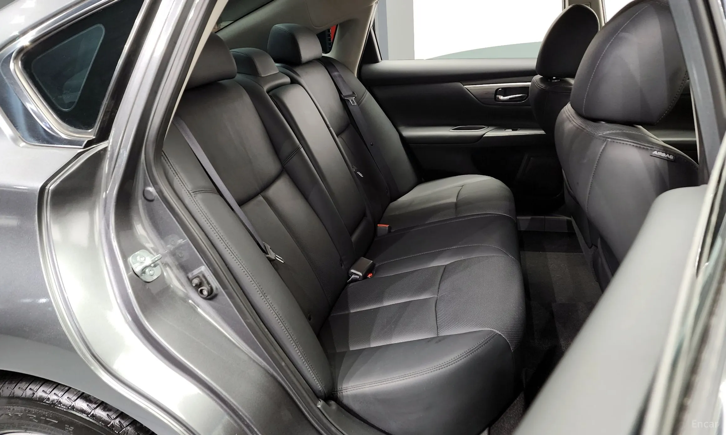 Nissan Altima превью 12