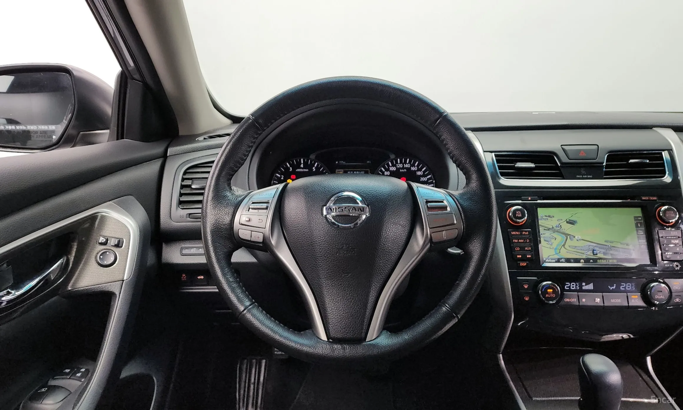 Nissan Altima превью 13