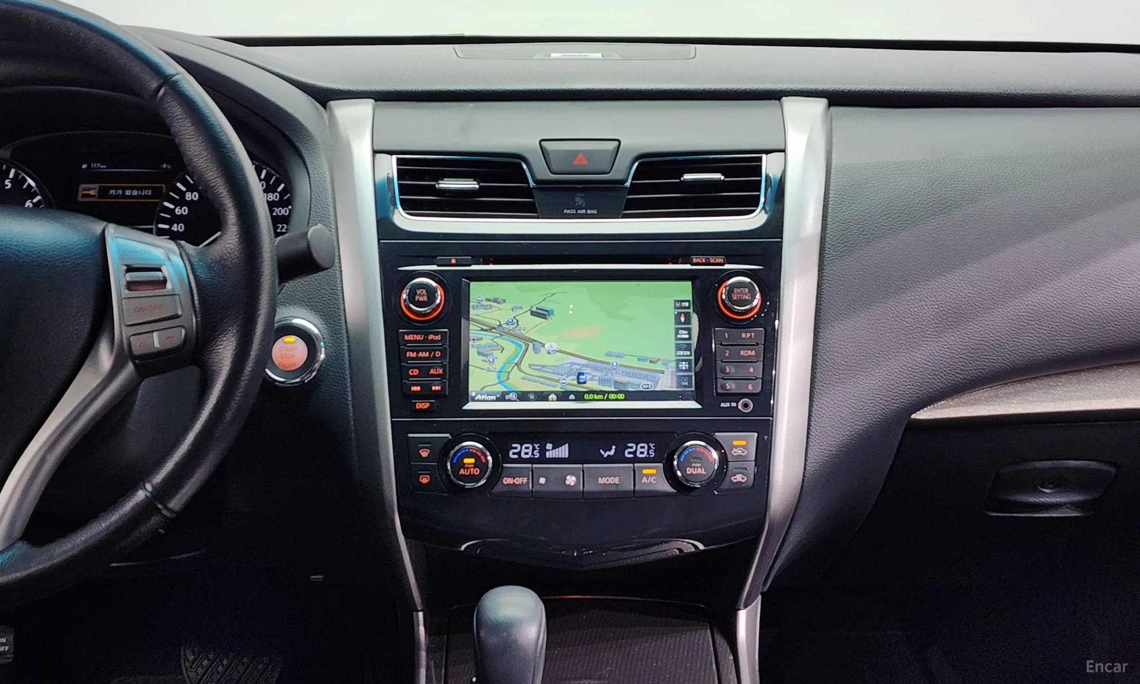 Nissan Altima превью 14