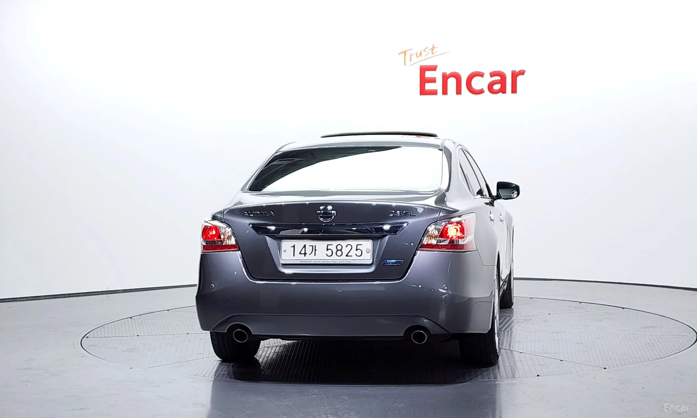 Nissan Altima превью 4