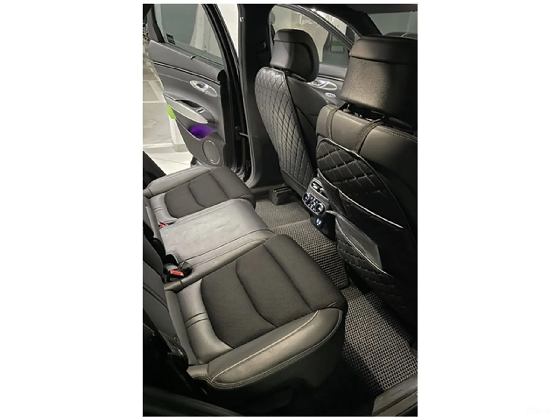 Genesis GV70 превью 6