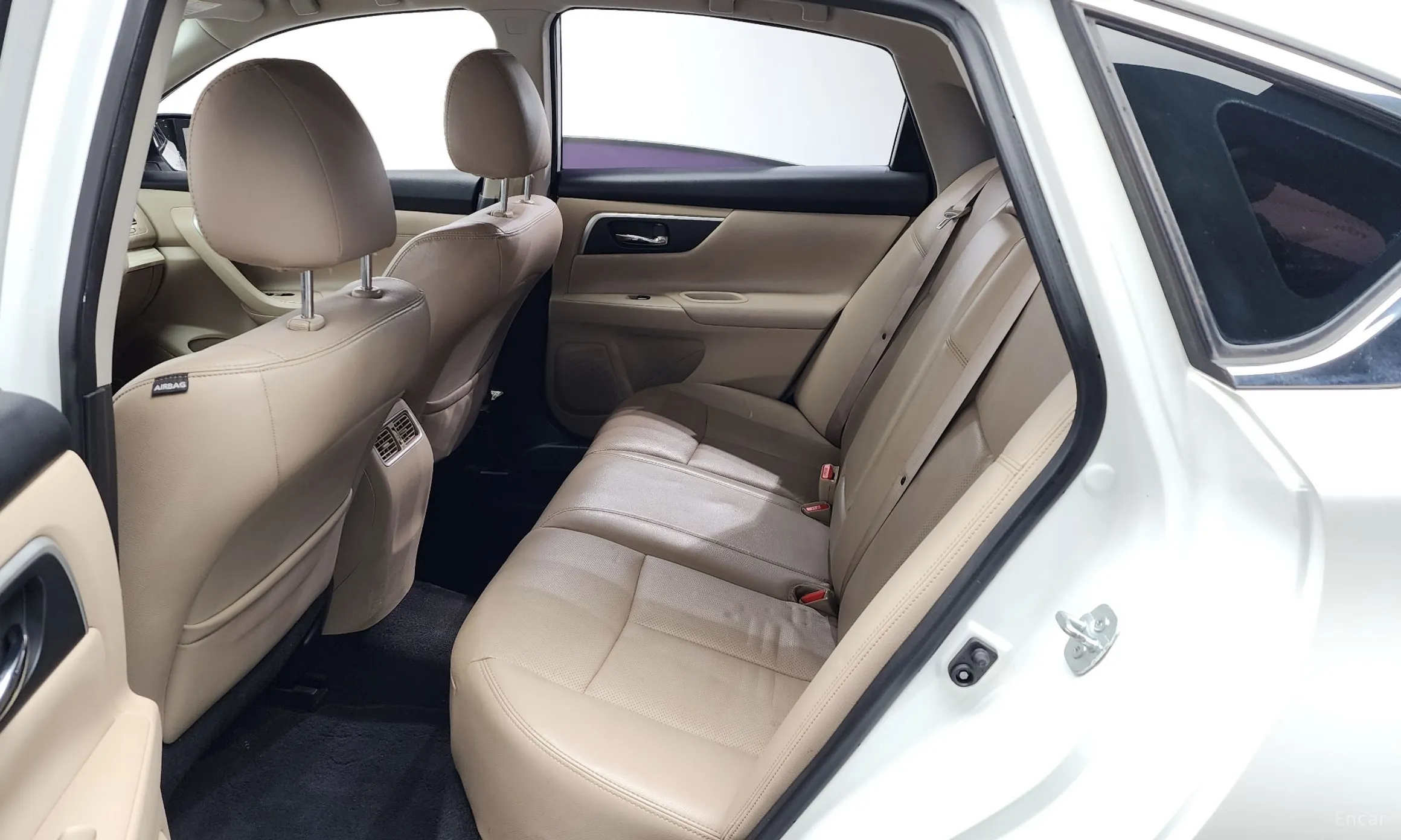 Nissan Altima превью 12