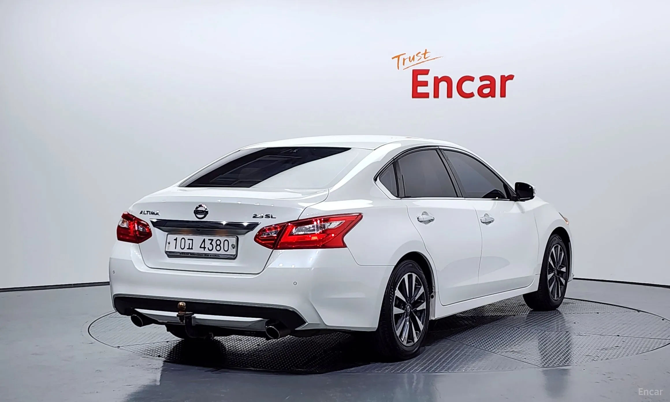 Nissan Altima превью 2
