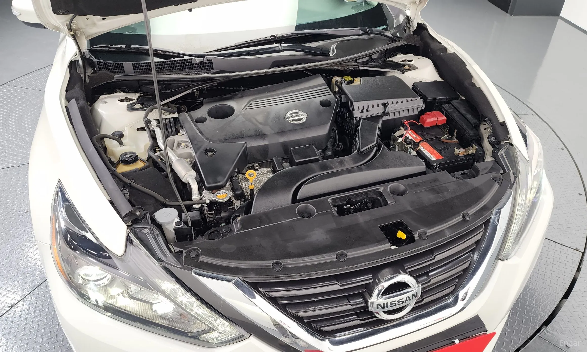 Nissan Altima превью 6