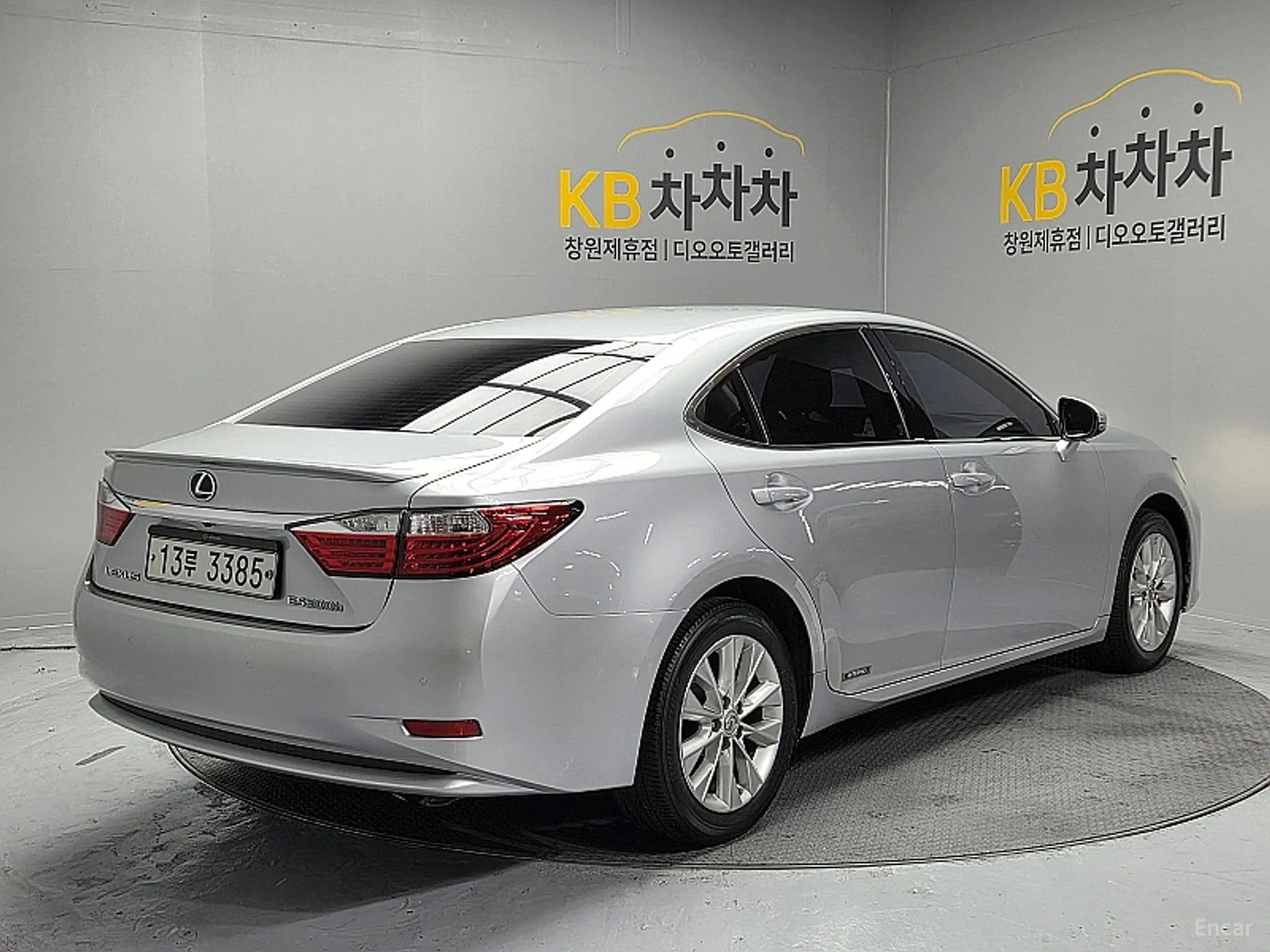 Lexus New ES300h превью 5