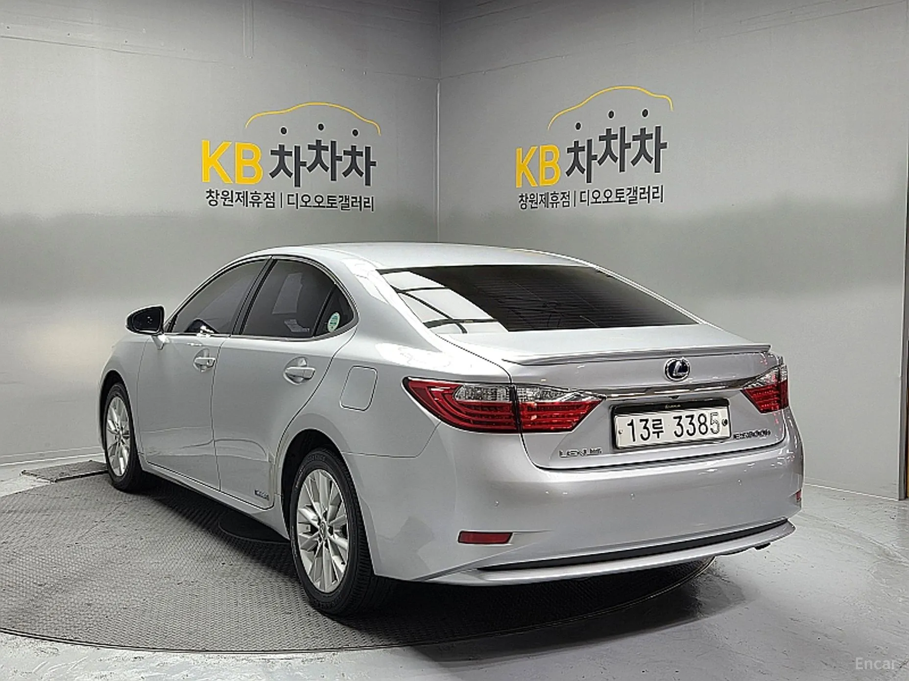 Lexus New ES300h превью 7