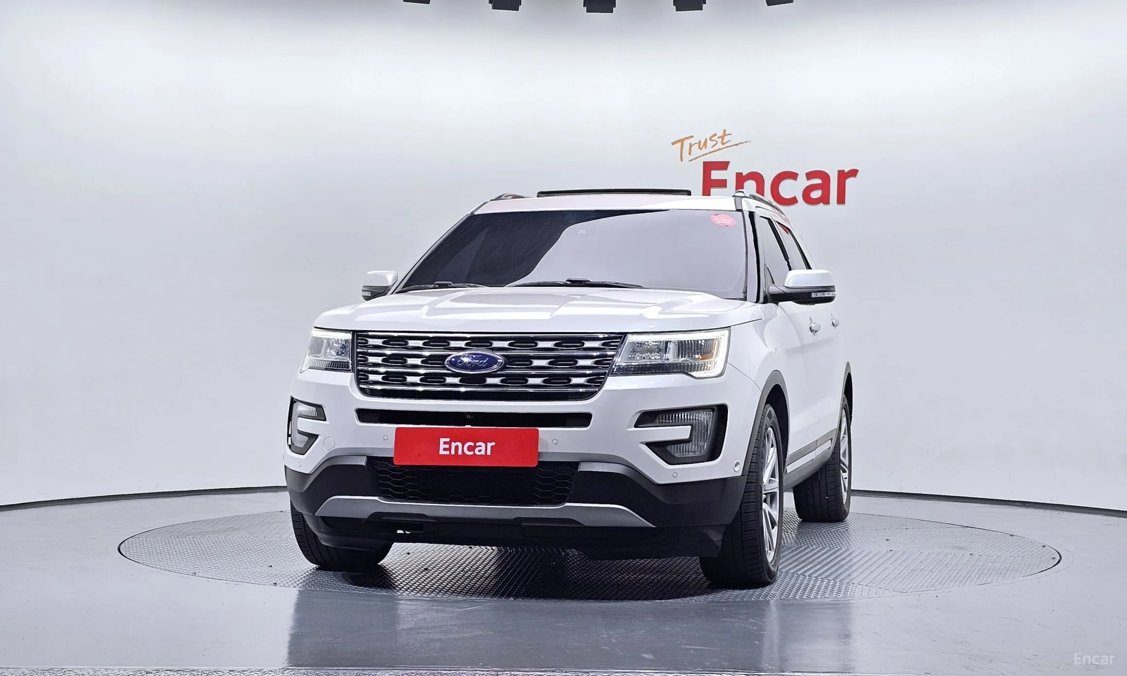 Ford Explorer превью 3