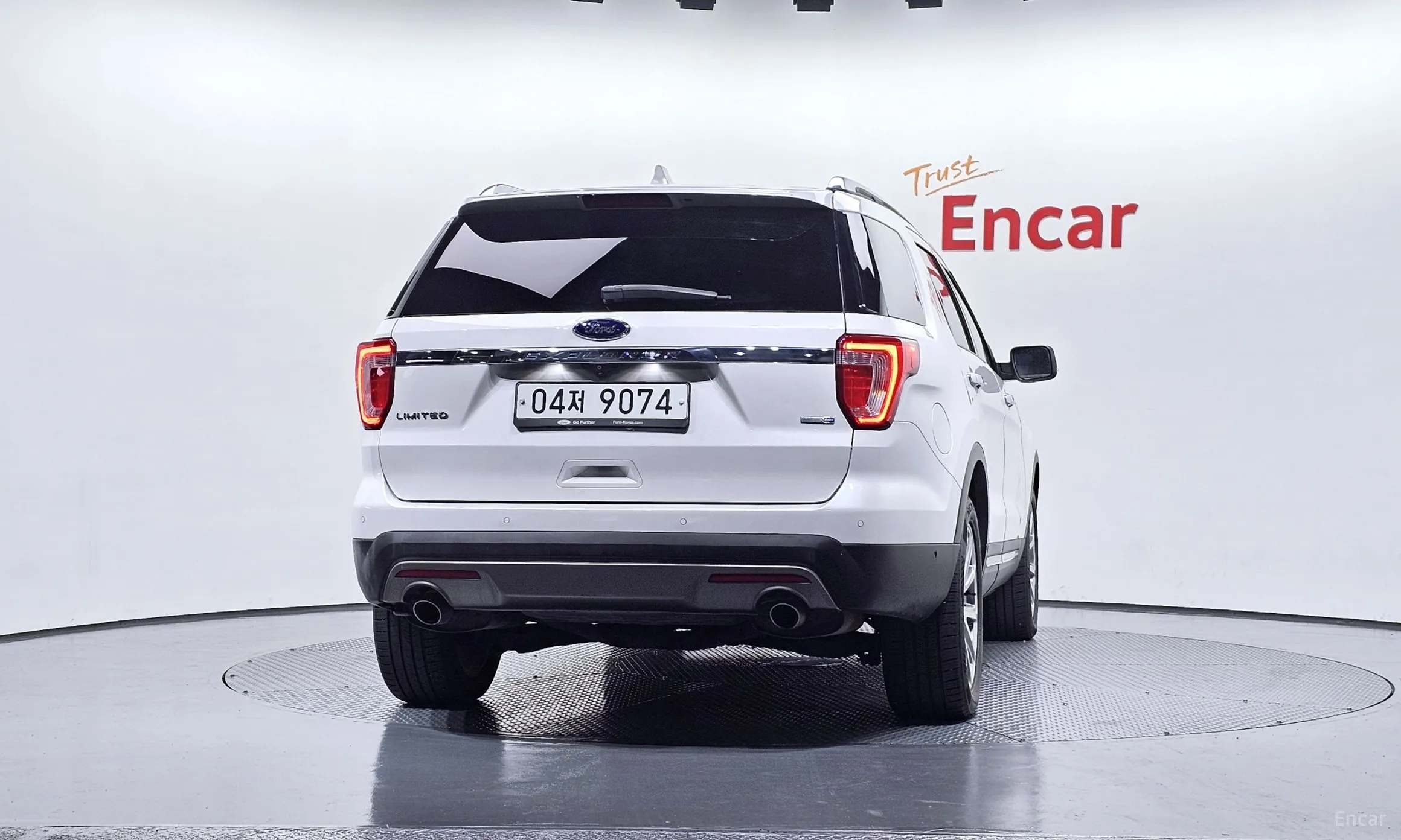Ford Explorer превью 4