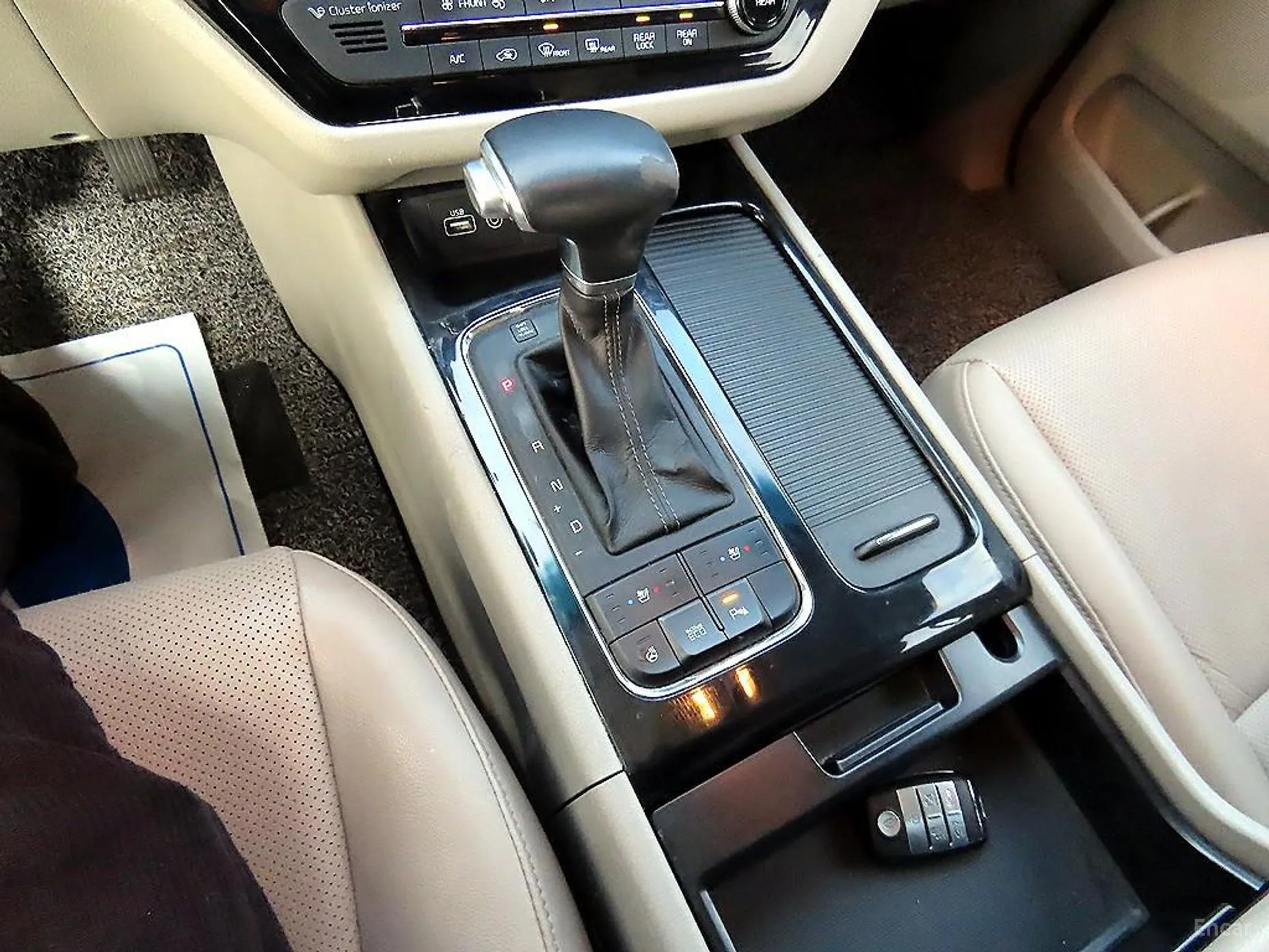 Kia Carnival превью 11