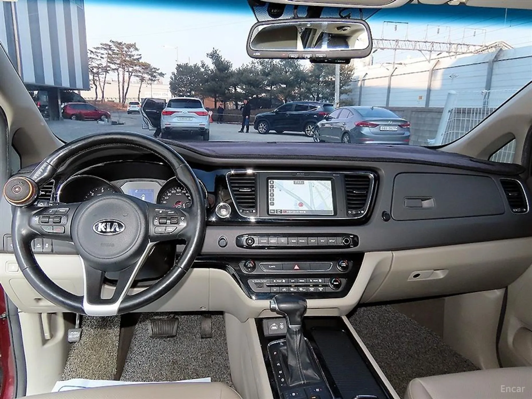 Kia Carnival превью 8