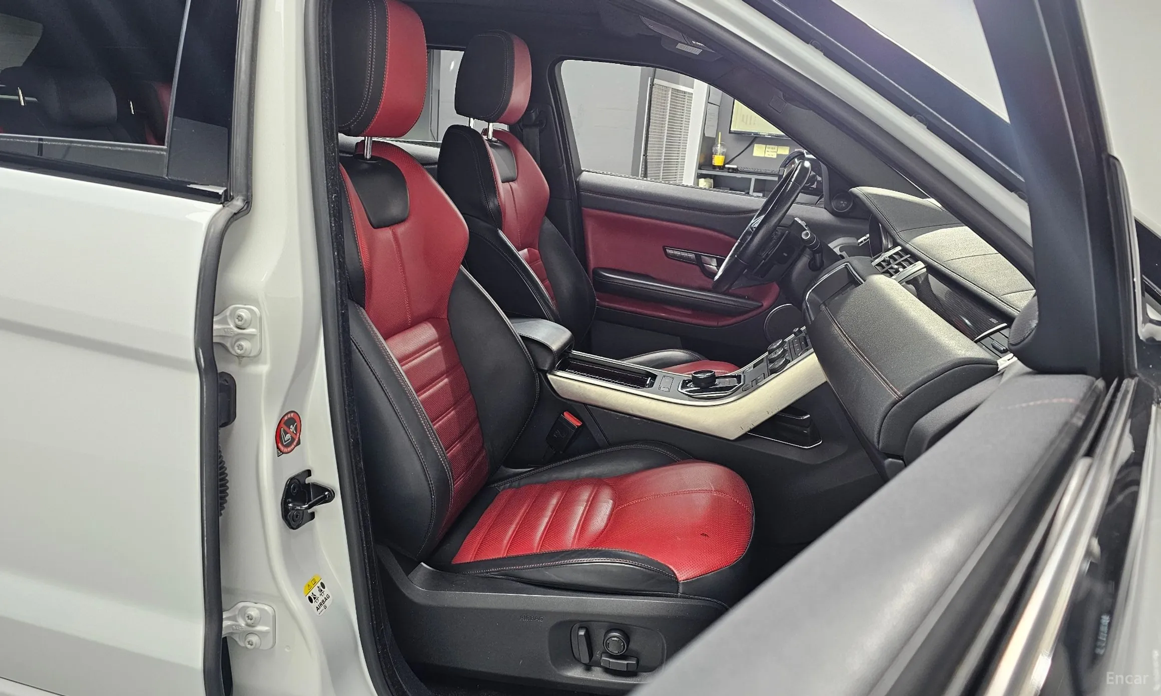 Land Rover Range Rover Evoque превью 10