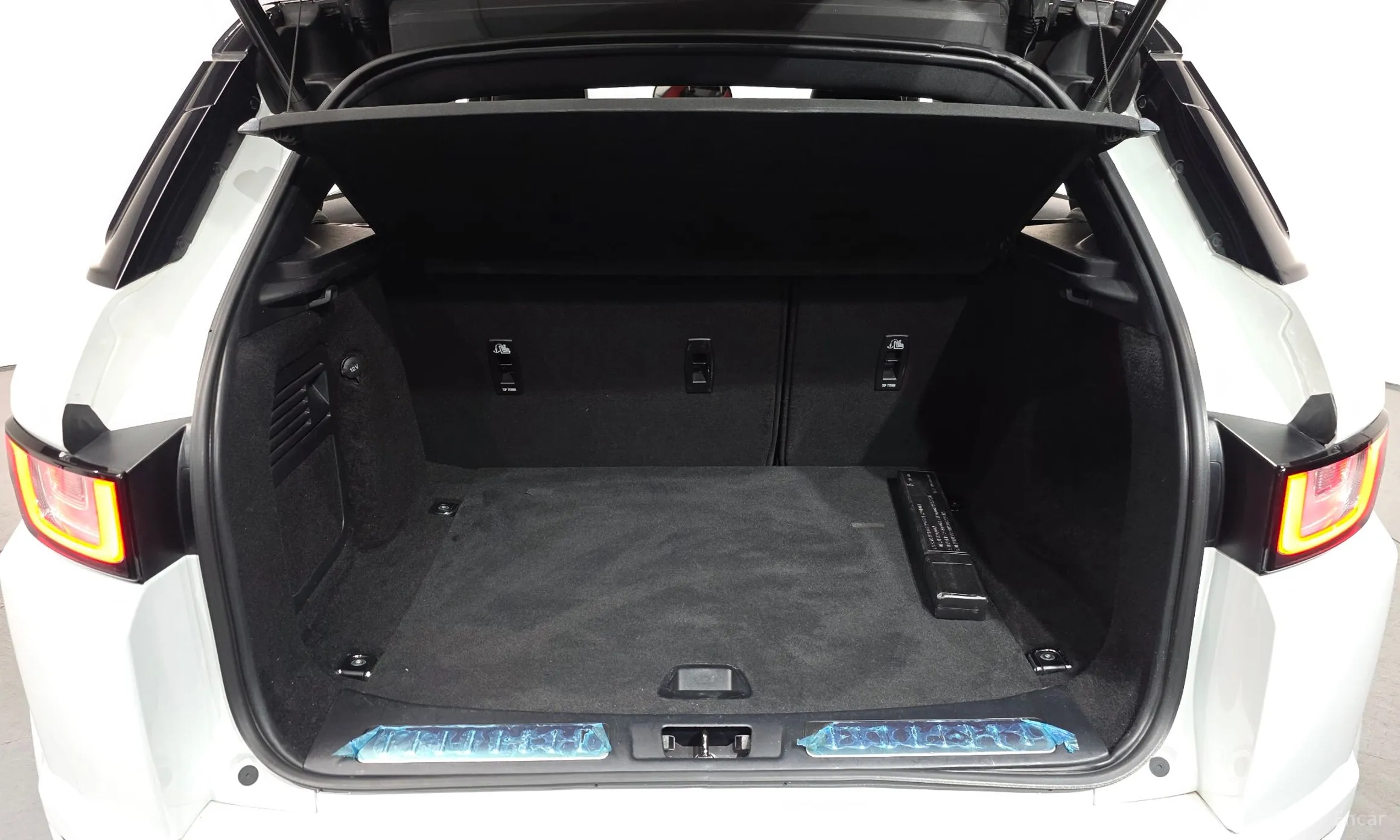 Land Rover Range Rover Evoque превью 20