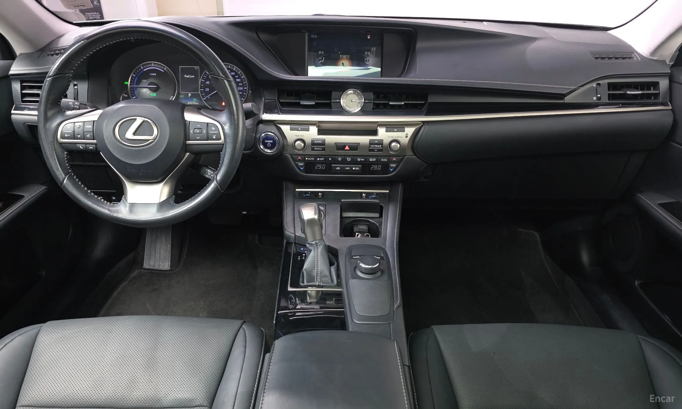 Lexus New ES300h превью 7