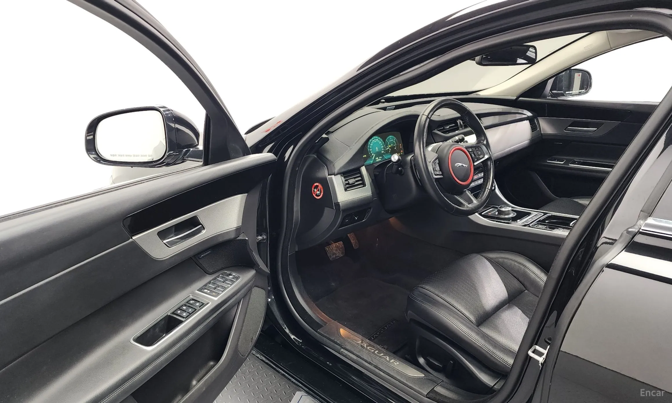 Jaguar XF (x260) превью 10