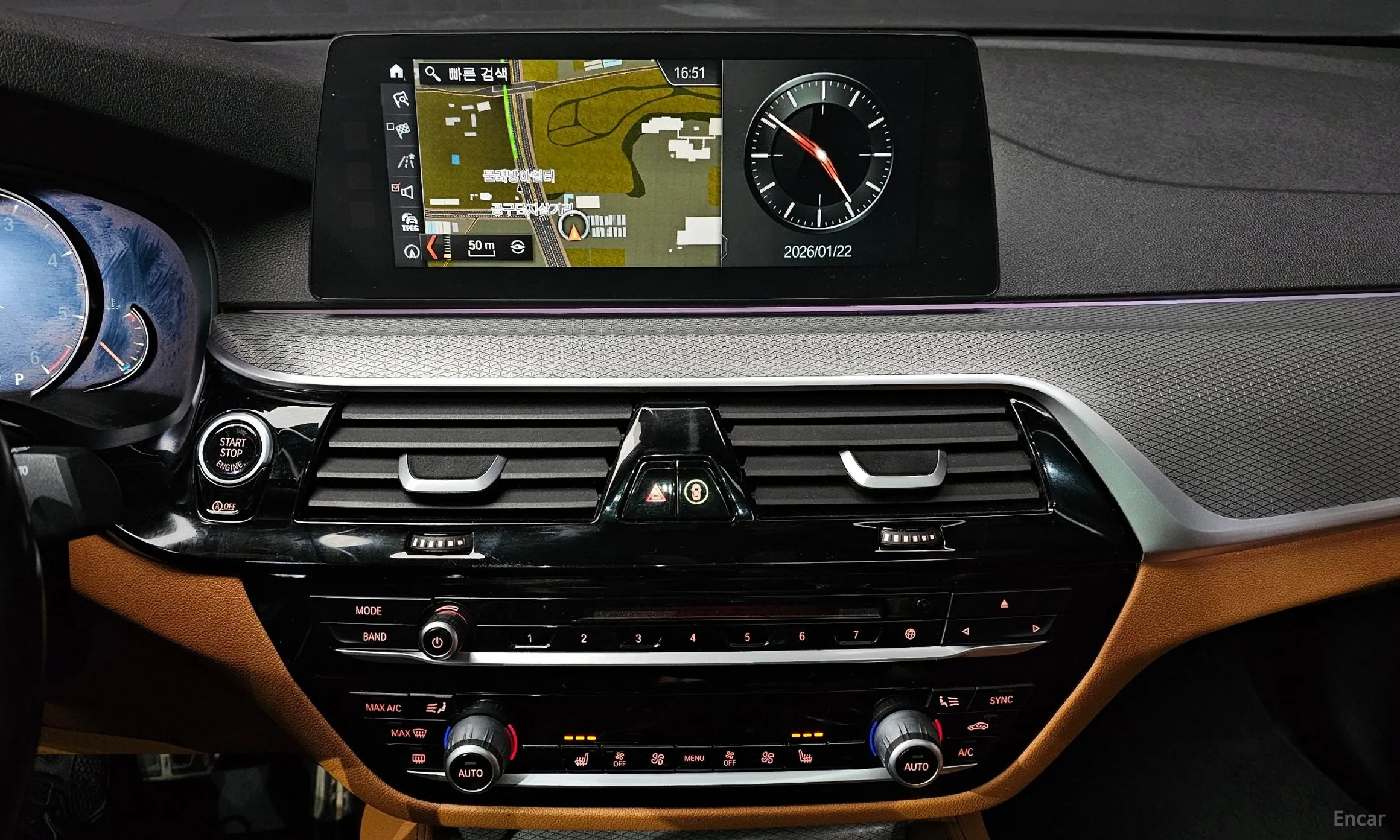 BMW 5 Series (G30) превью 14