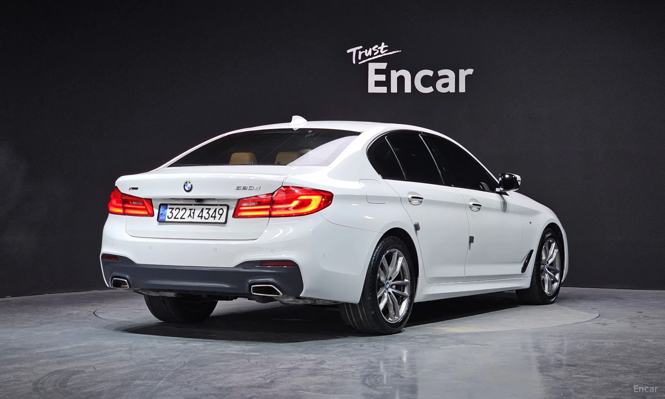 BMW 5 Series (G30) превью 2